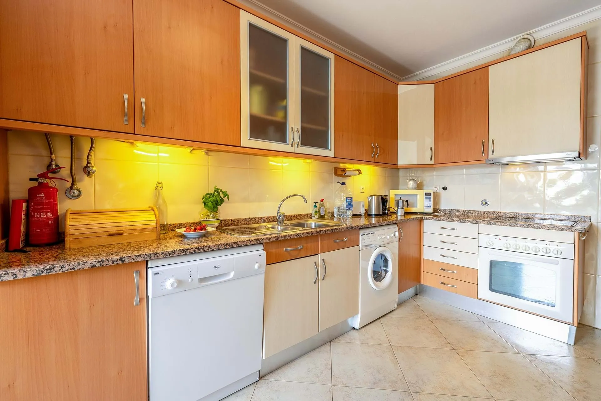 BEAUTIFUL 2 BED 2 BATH APARTMENT WITH PRIVATE PARKING IN LAGOS 12