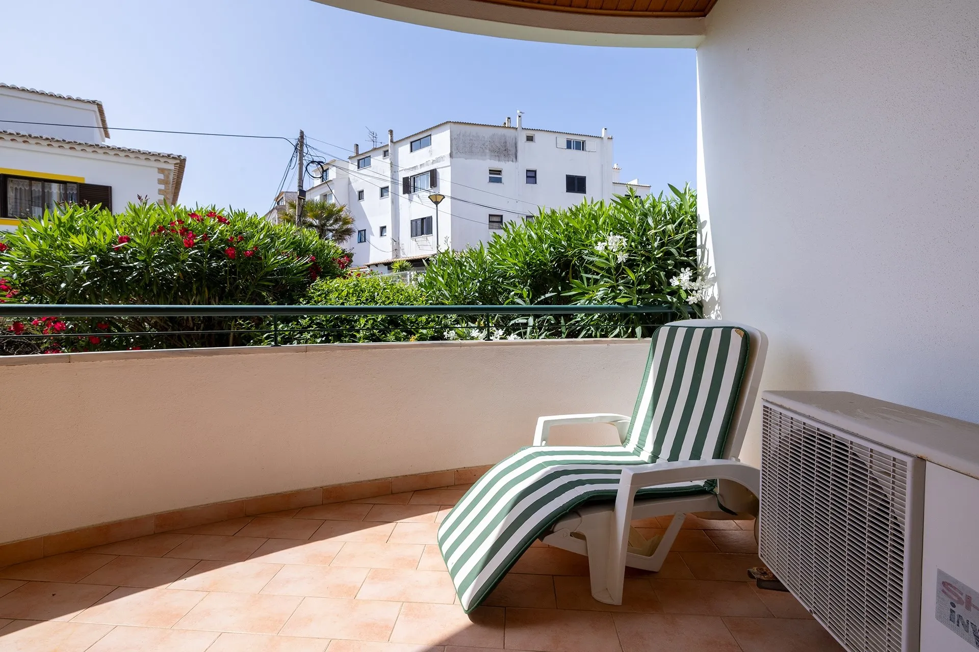 BEAUTIFUL 2 BED 2 BATH APARTMENT WITH PRIVATE PARKING IN LAGOS 15