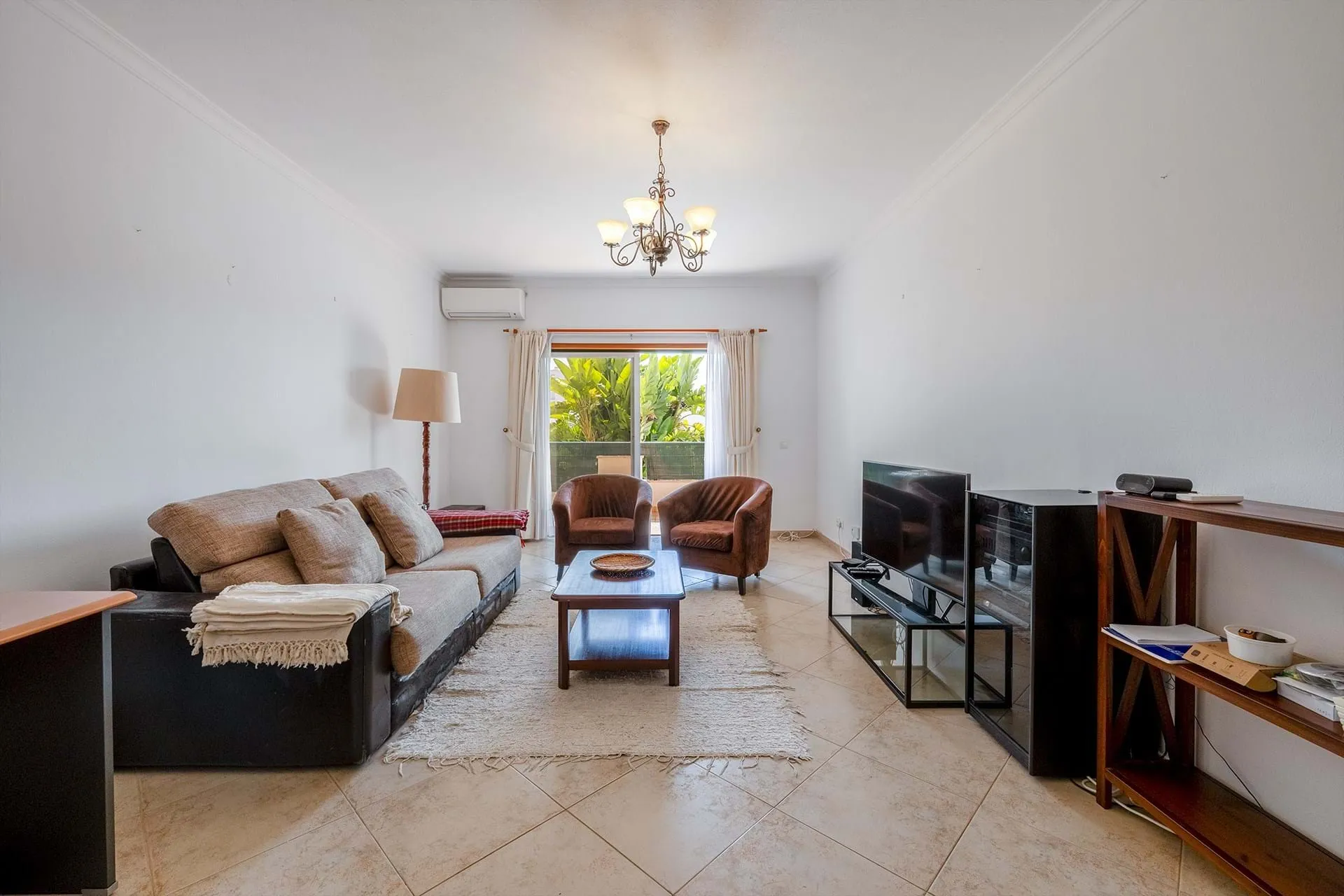 BEAUTIFUL 2 BED 2 BATH APARTMENT WITH PRIVATE PARKING IN LAGOS 2
