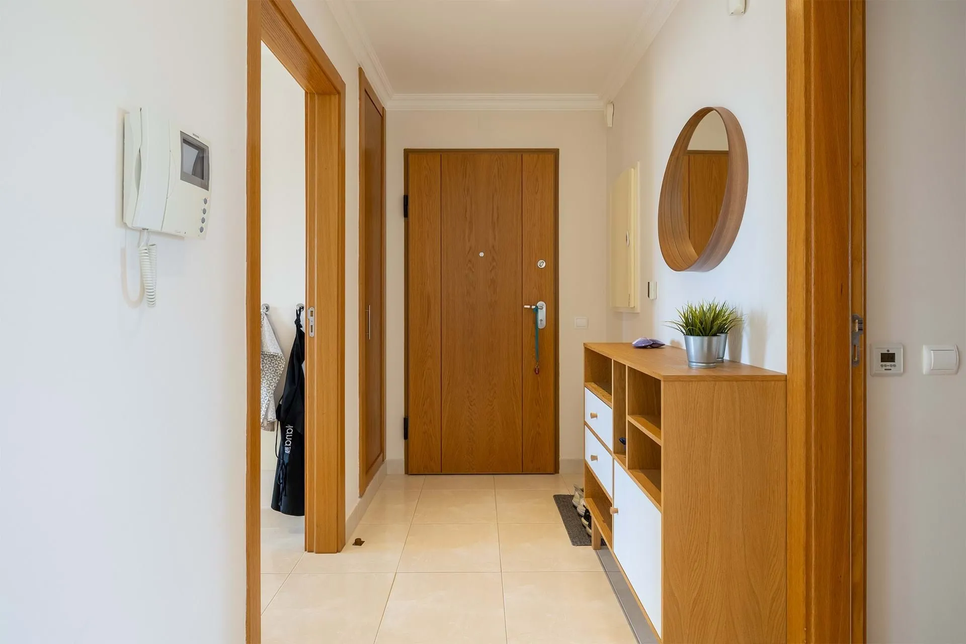 FANTASTIC 2 BEDROOM APARTMENT WITH SEA VIEW IN LAGOS 12