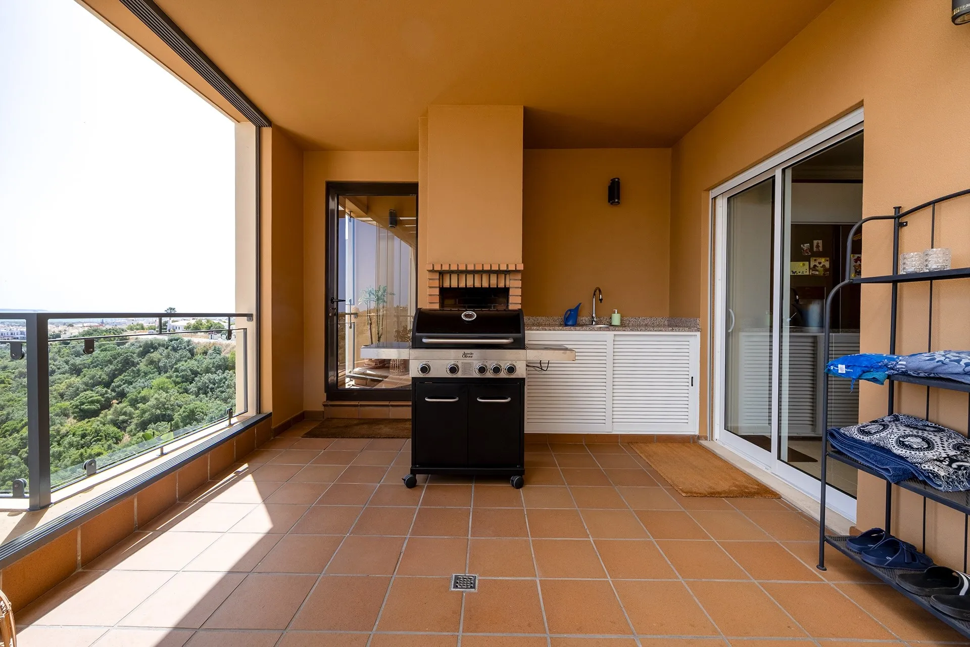 FANTASTIC 2 BEDROOM APARTMENT WITH SEA VIEW IN LAGOS 22