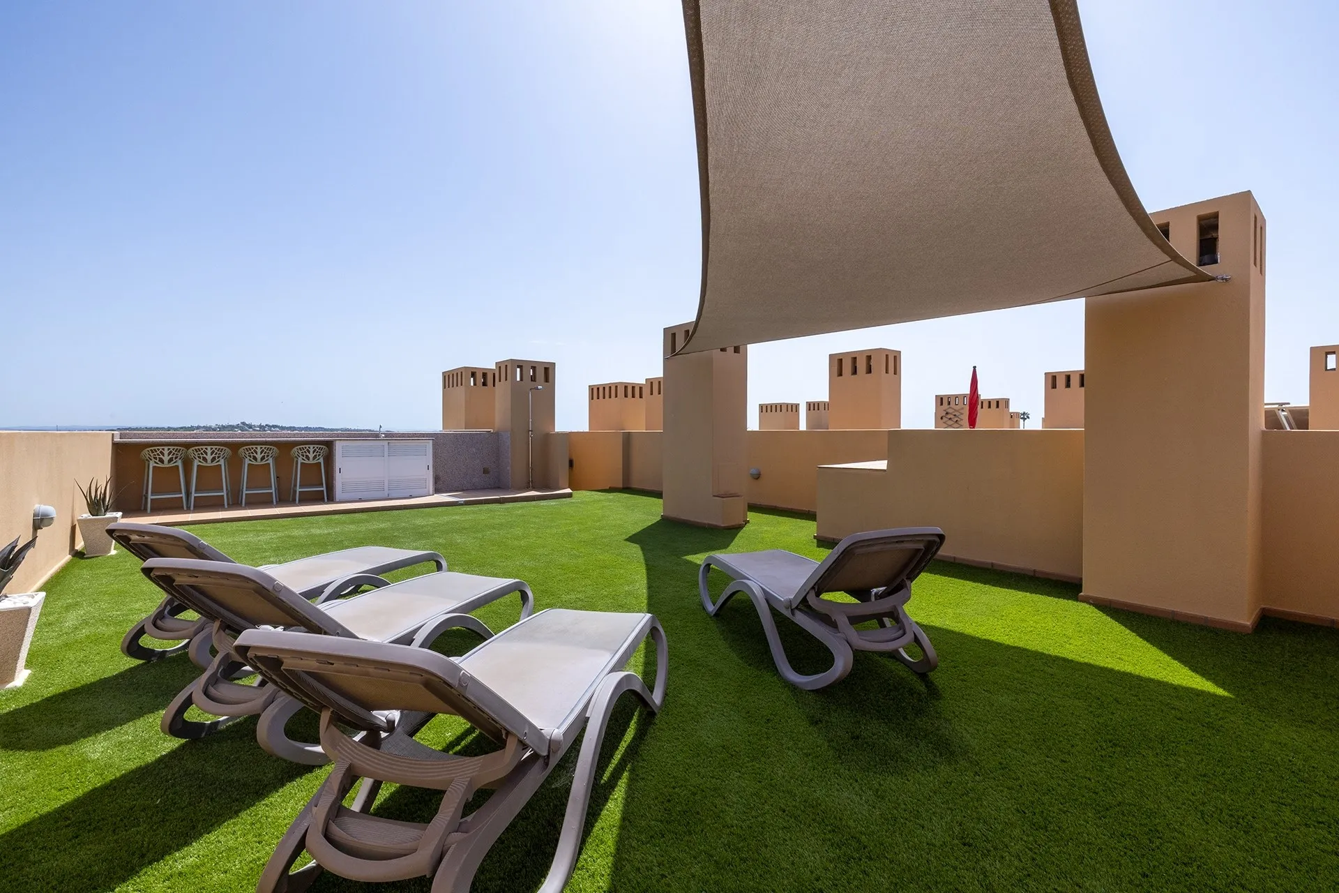 FANTASTIC 2 BEDROOM APARTMENT WITH SEA VIEW IN LAGOS 24