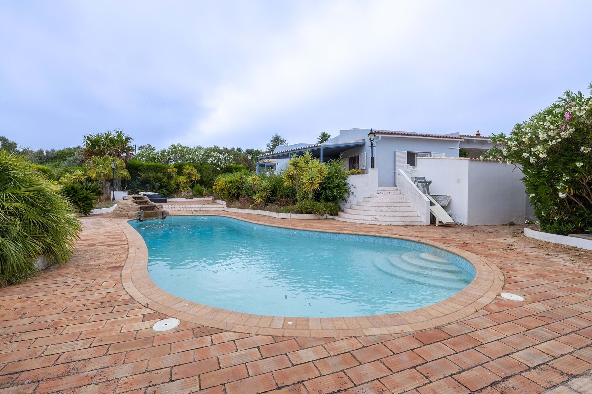 SPACIOUS CHARACTER PROPERTY WITH POOL AND ROOF TERRACE ESPICHE 2