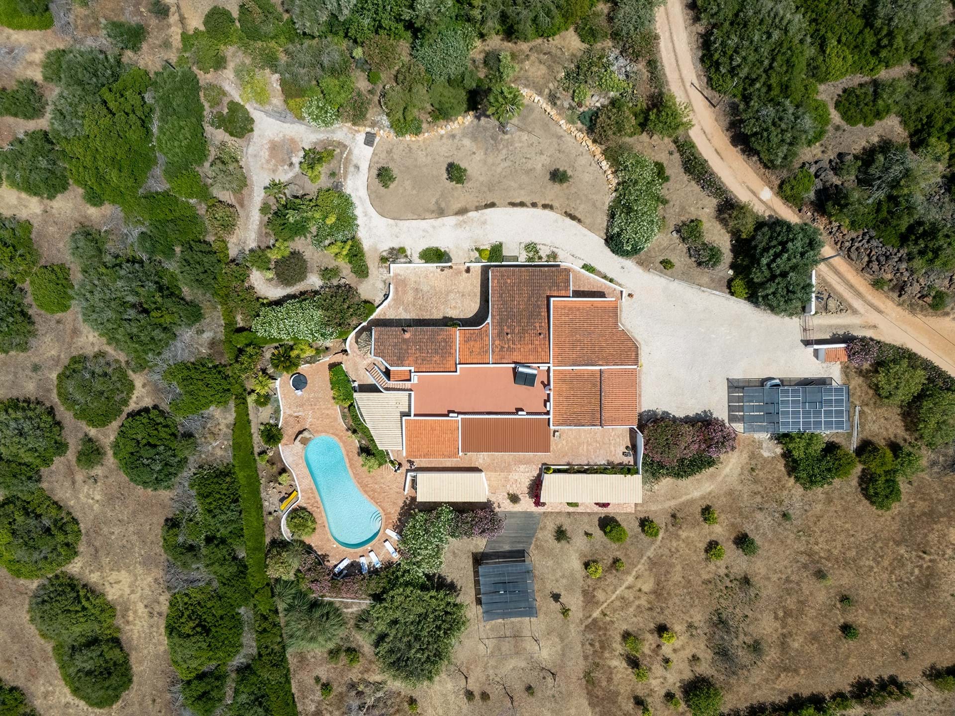 SPACIOUS CHARACTER PROPERTY WITH POOL AND ROOF TERRACE ESPICHE 35