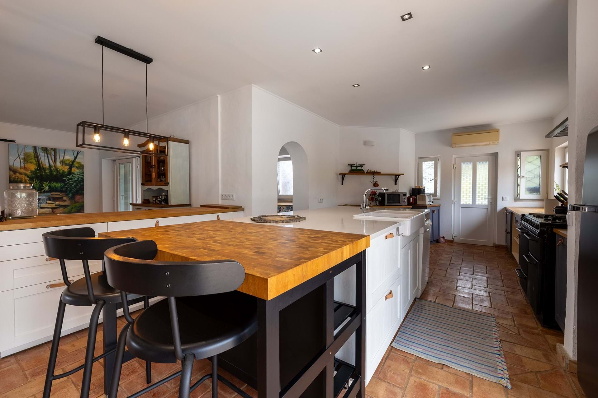 SPACIOUS CHARACTER PROPERTY WITH POOL AND ROOF TERRACE ESPICHE 9