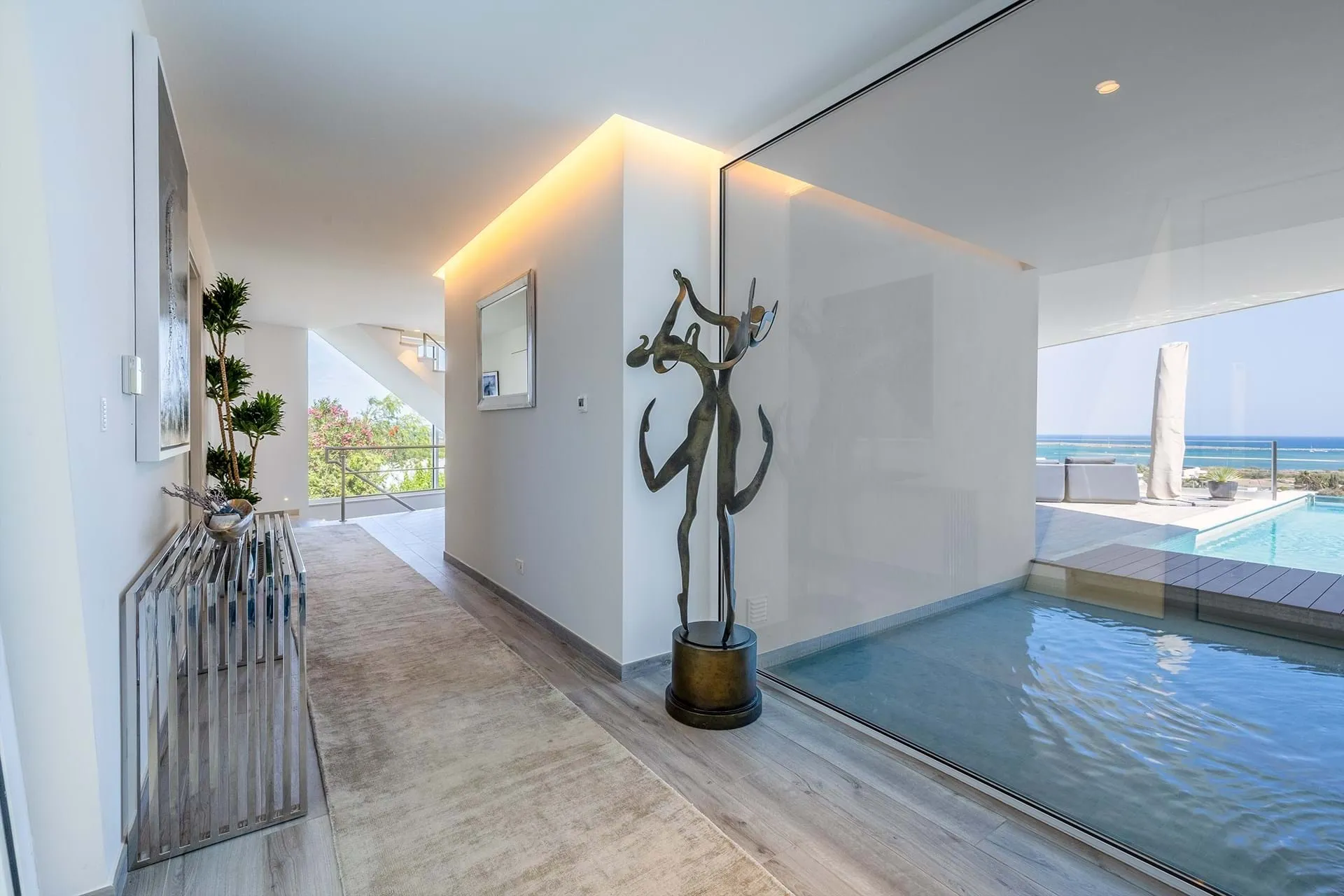 EXCEPTIONAL CONTEMPORARY 4-BEDROOM VILLA WITH INFINITY POOL IN VALE DA LAMA – LAGOS 24