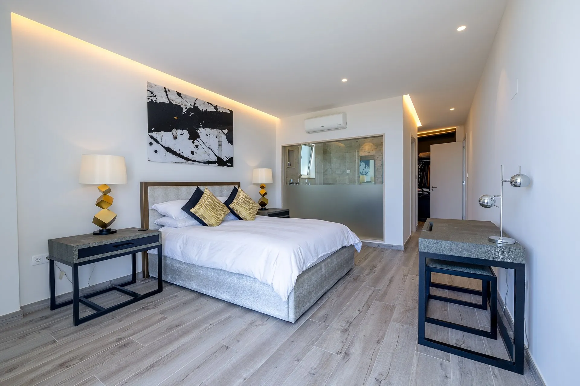 EXCEPTIONAL CONTEMPORARY 4-BEDROOM VILLA WITH INFINITY POOL IN VALE DA LAMA – LAGOS 29
