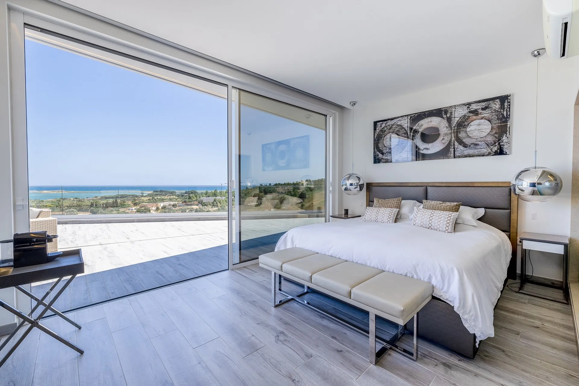EXCEPTIONAL CONTEMPORARY 4-BEDROOM VILLA WITH INFINITY POOL IN VALE DA LAMA – LAGOS 41