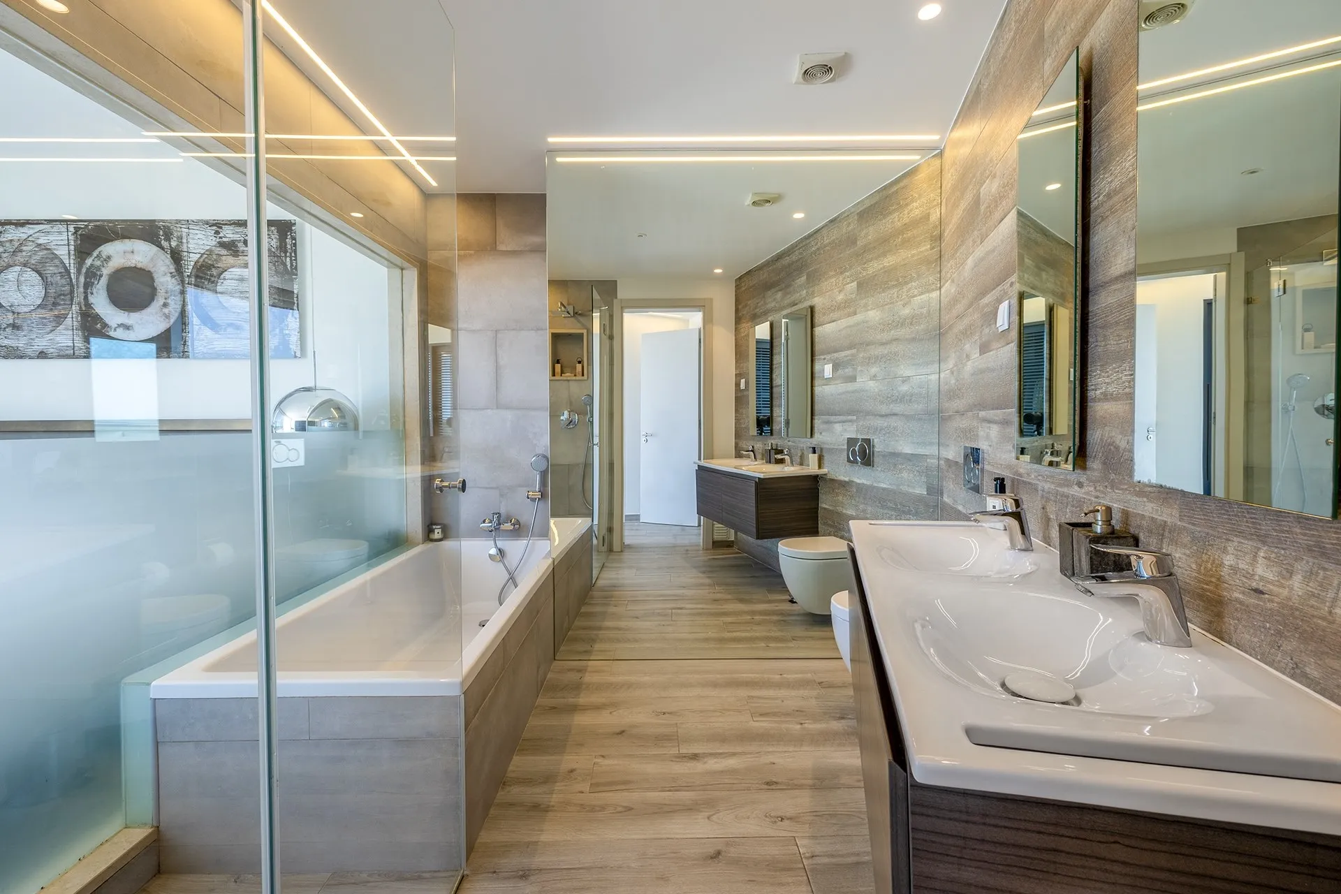 EXCEPTIONAL CONTEMPORARY 4-BEDROOM VILLA WITH INFINITY POOL IN VALE DA LAMA – LAGOS 42