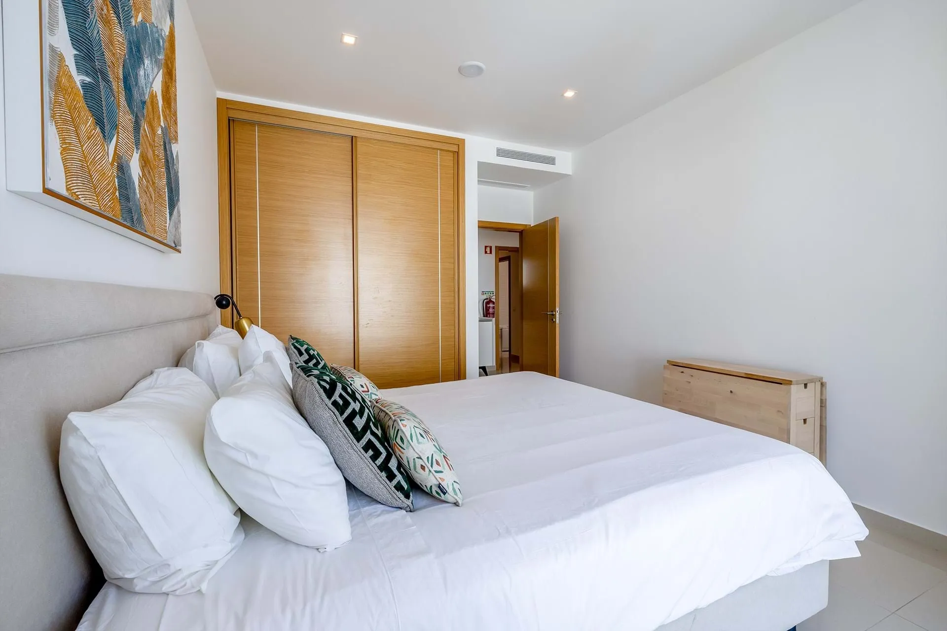 LUXURIOUS AND ULTRA MODERN T3 APPARTMENT NEAR MARINA DE LAGOS 16