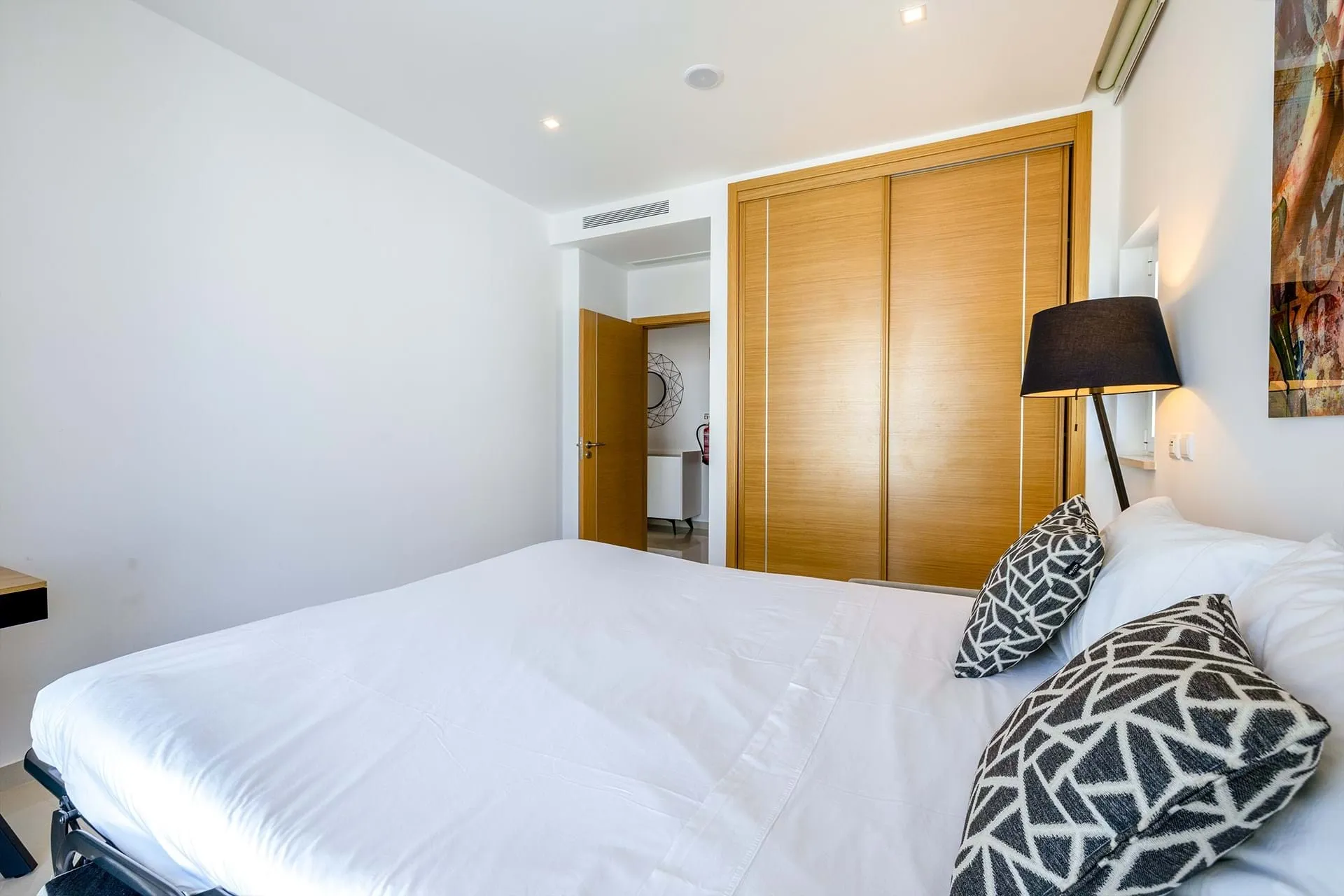 LUXURIOUS AND ULTRA MODERN T3 APPARTMENT NEAR MARINA DE LAGOS 18