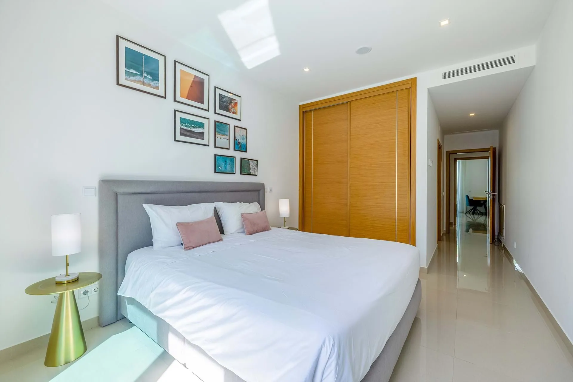 LUXURIOUS AND ULTRA MODERN T3 APPARTMENT NEAR MARINA DE LAGOS 22