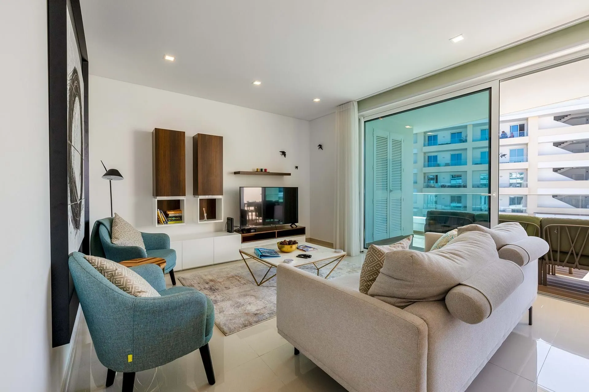 LUXURIOUS AND ULTRA MODERN T3 APPARTMENT NEAR MARINA DE LAGOS 4