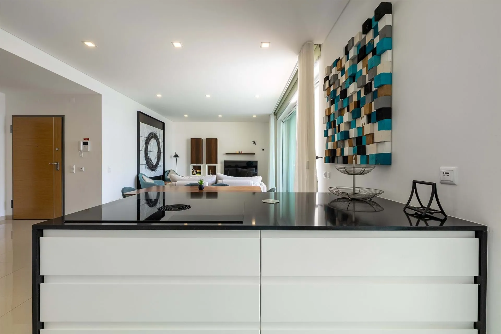 LUXURIOUS AND ULTRA MODERN T3 APPARTMENT NEAR MARINA DE LAGOS 8