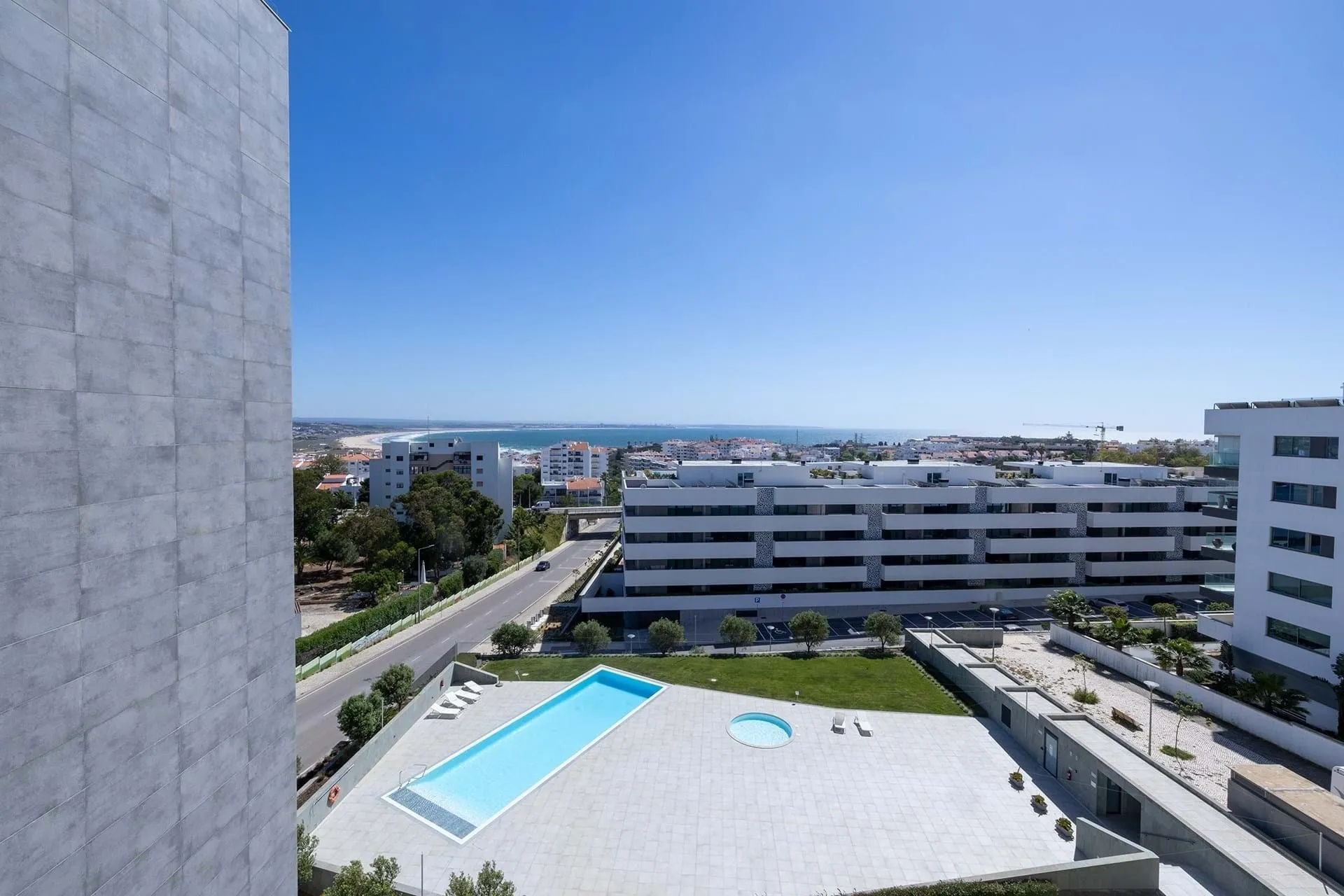 LUXURY 3-BEDROOM APARTMENT WITH SPECTACULAR SEA VIEW IN LAGOS 11