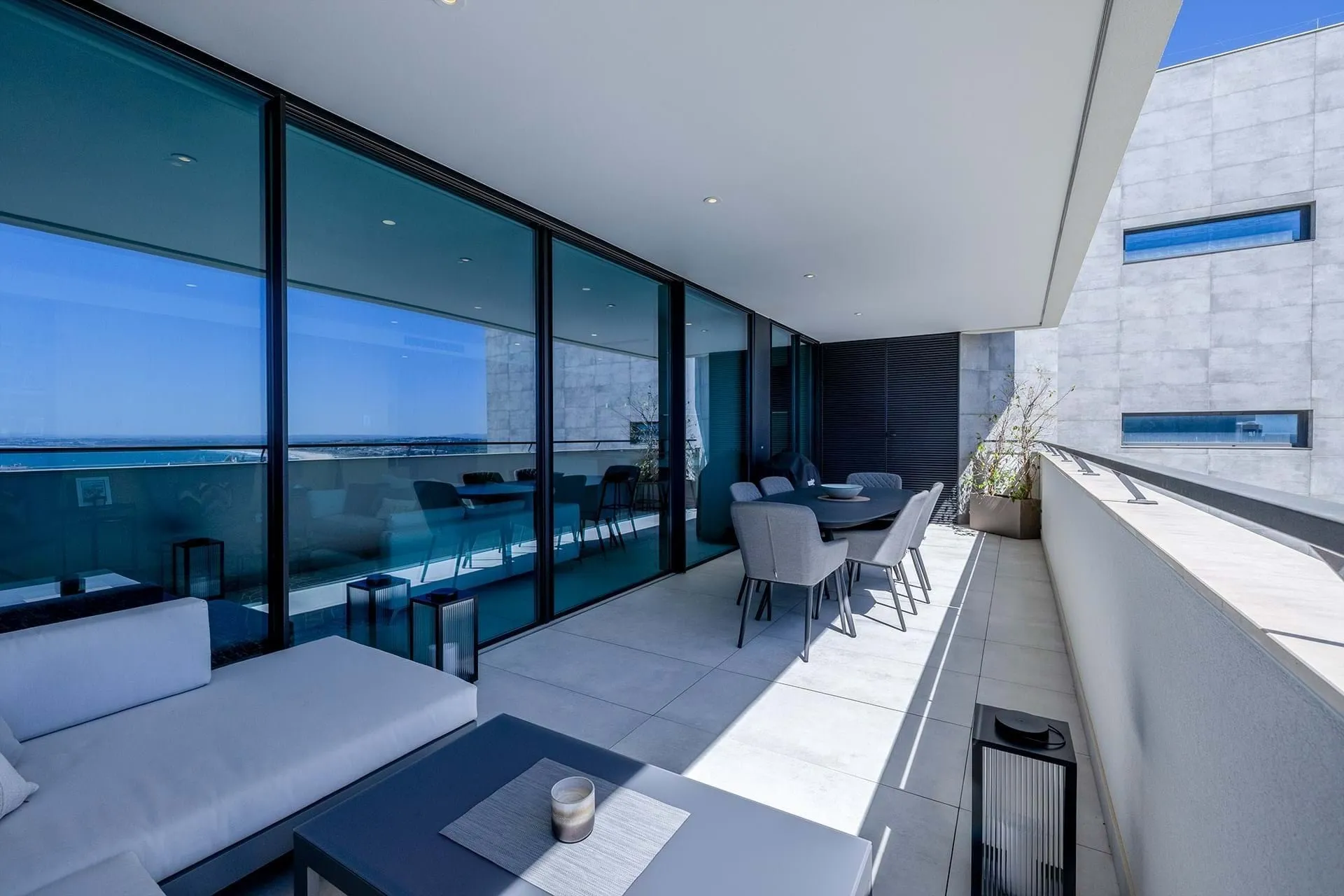 LUXURY 3-BEDROOM APARTMENT WITH SPECTACULAR SEA VIEW IN LAGOS 12