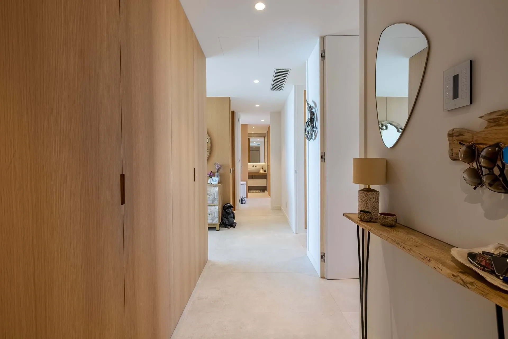 LUXURY 3-BEDROOM APARTMENT WITH SPECTACULAR SEA VIEW IN LAGOS 14