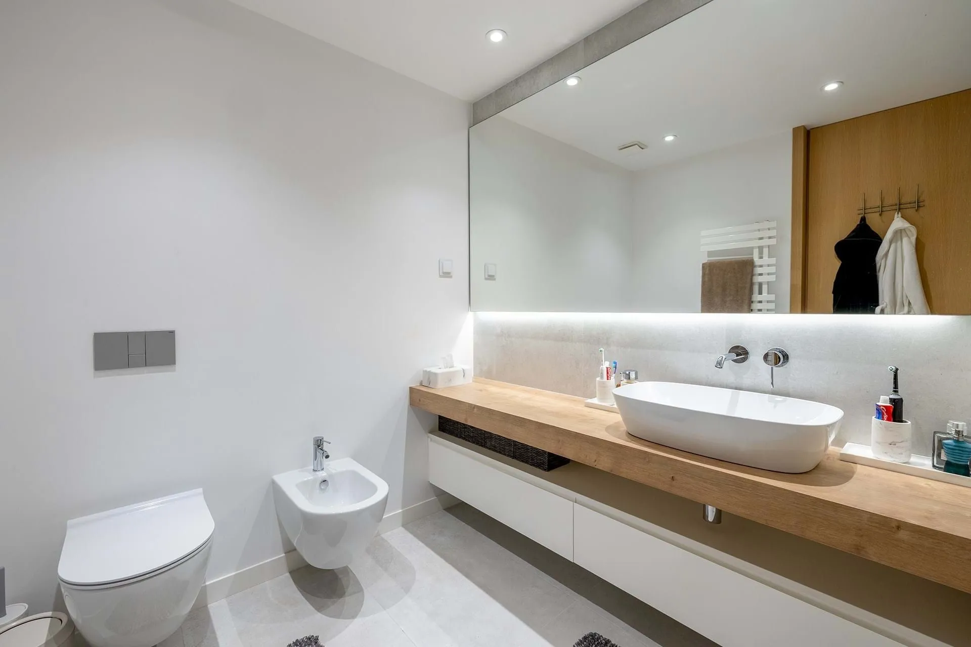 LUXURY 3-BEDROOM APARTMENT WITH SPECTACULAR SEA VIEW IN LAGOS 15