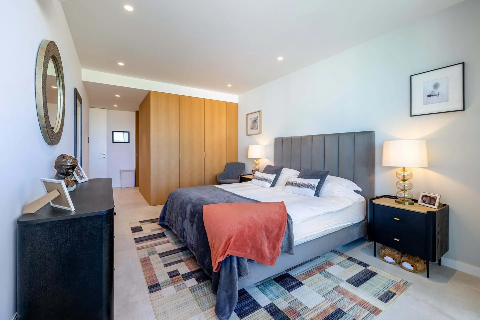 LUXURY 3-BEDROOM APARTMENT WITH SPECTACULAR SEA VIEW IN LAGOS 18