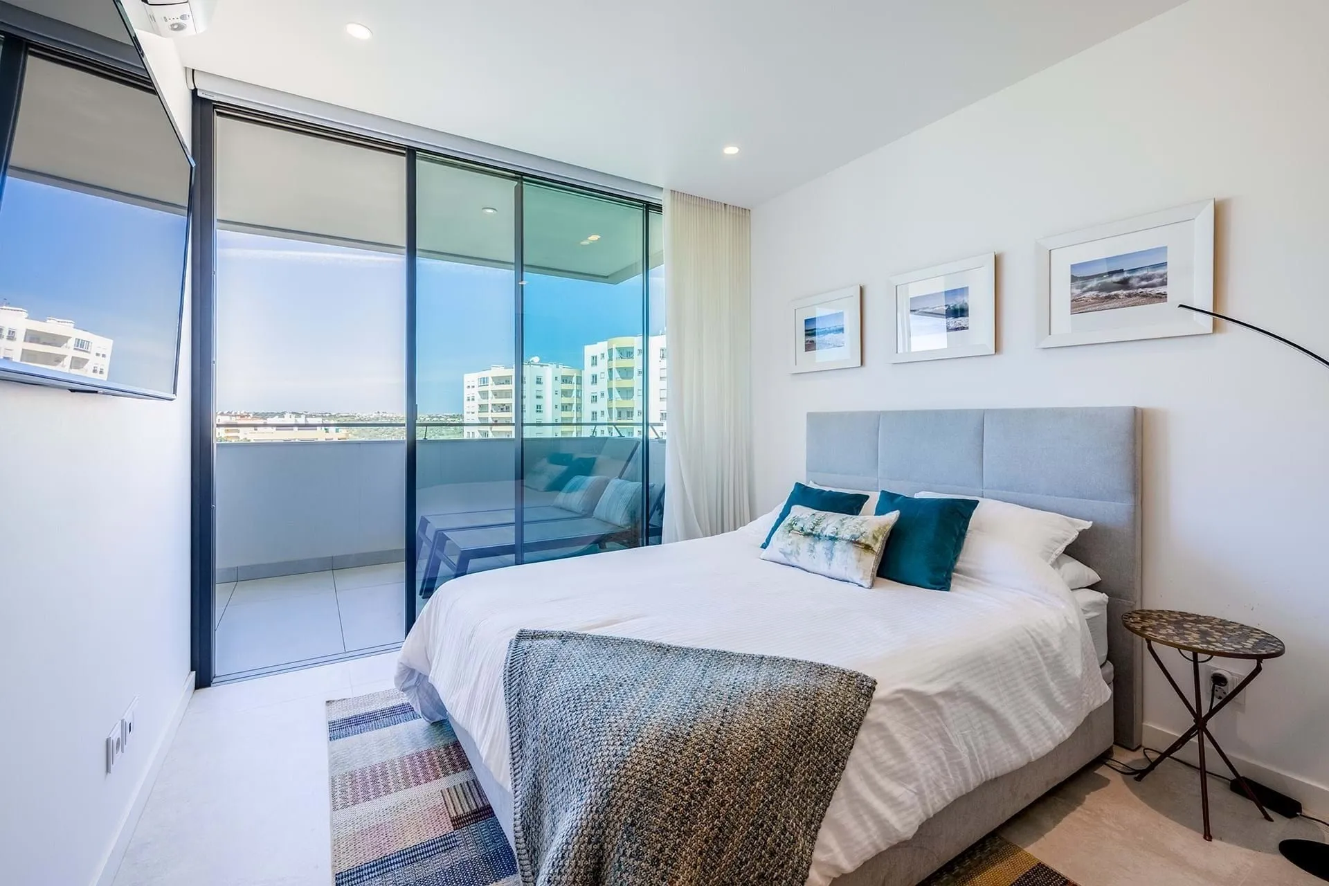 LUXURY 3-BEDROOM APARTMENT WITH SPECTACULAR SEA VIEW IN LAGOS 22