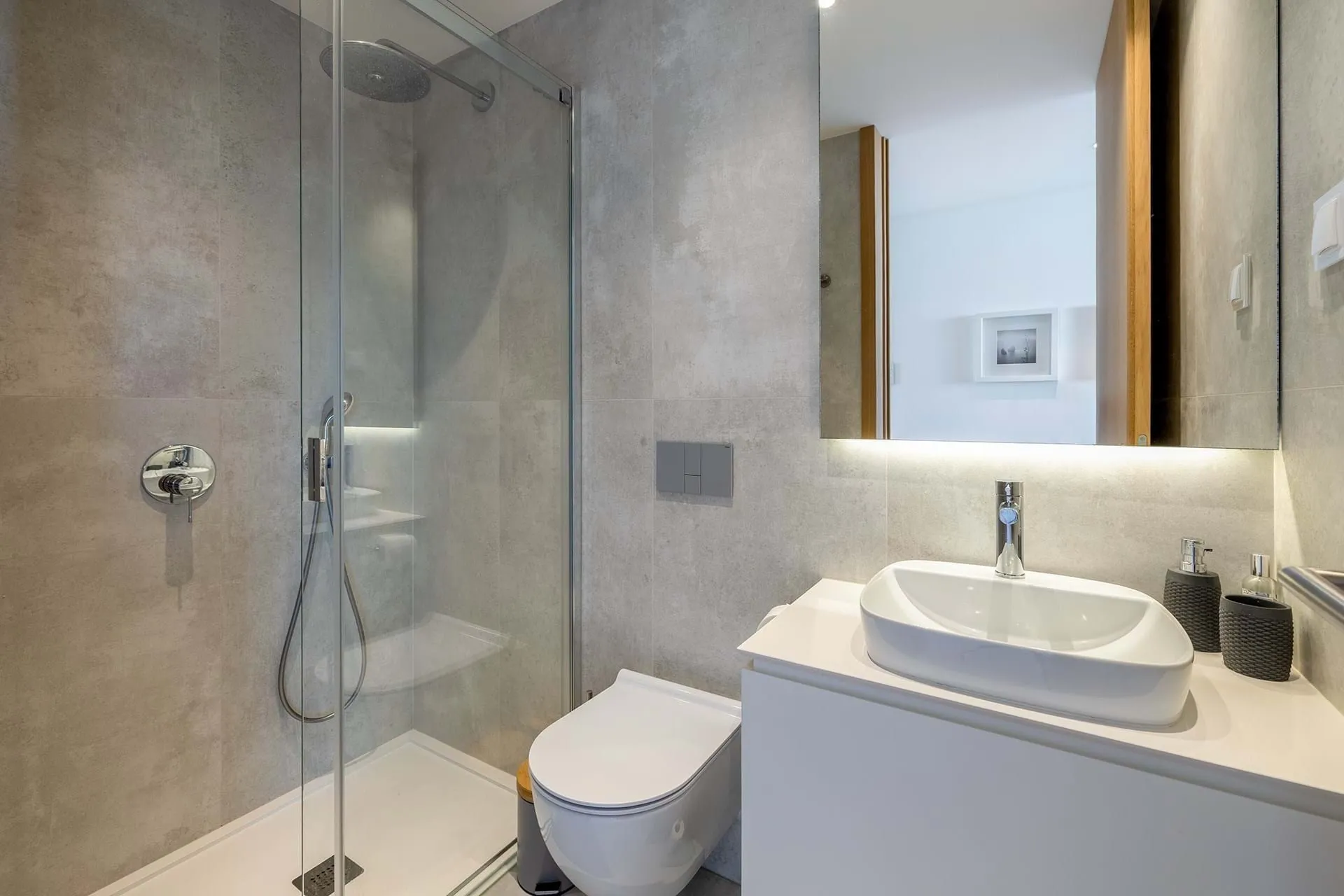 LUXURY 3-BEDROOM APARTMENT WITH SPECTACULAR SEA VIEW IN LAGOS 30