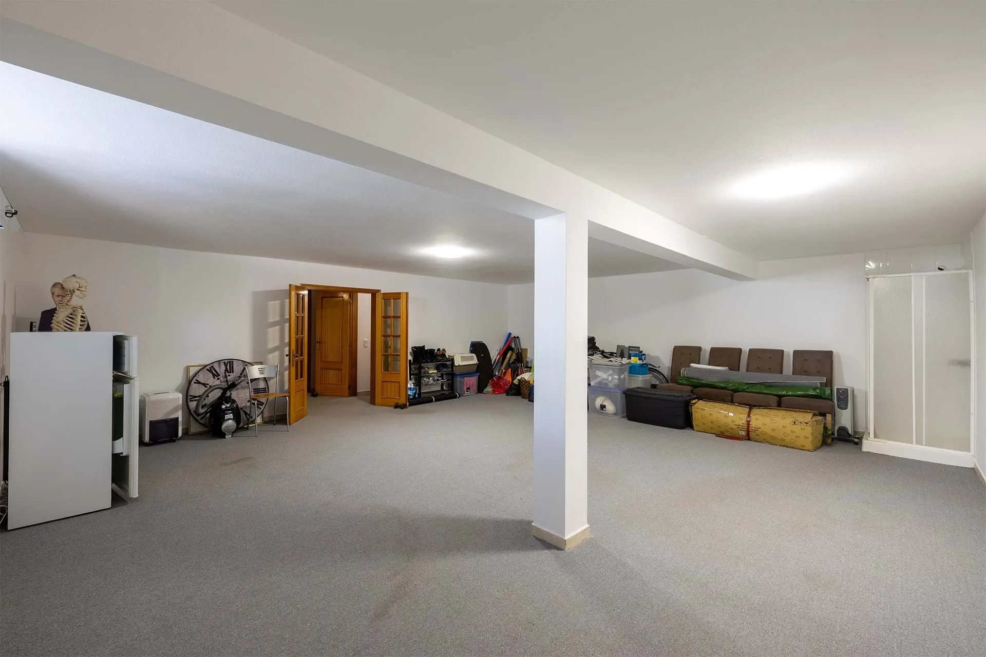 Exclusive Four-Bedroom Villa with a 140m² Basement and Pool in Prime Lagos Location 33