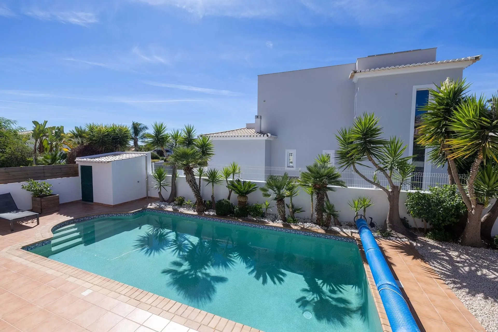 Exclusive Four-Bedroom Villa with a 140m² Basement and Pool in Prime Lagos Location 5