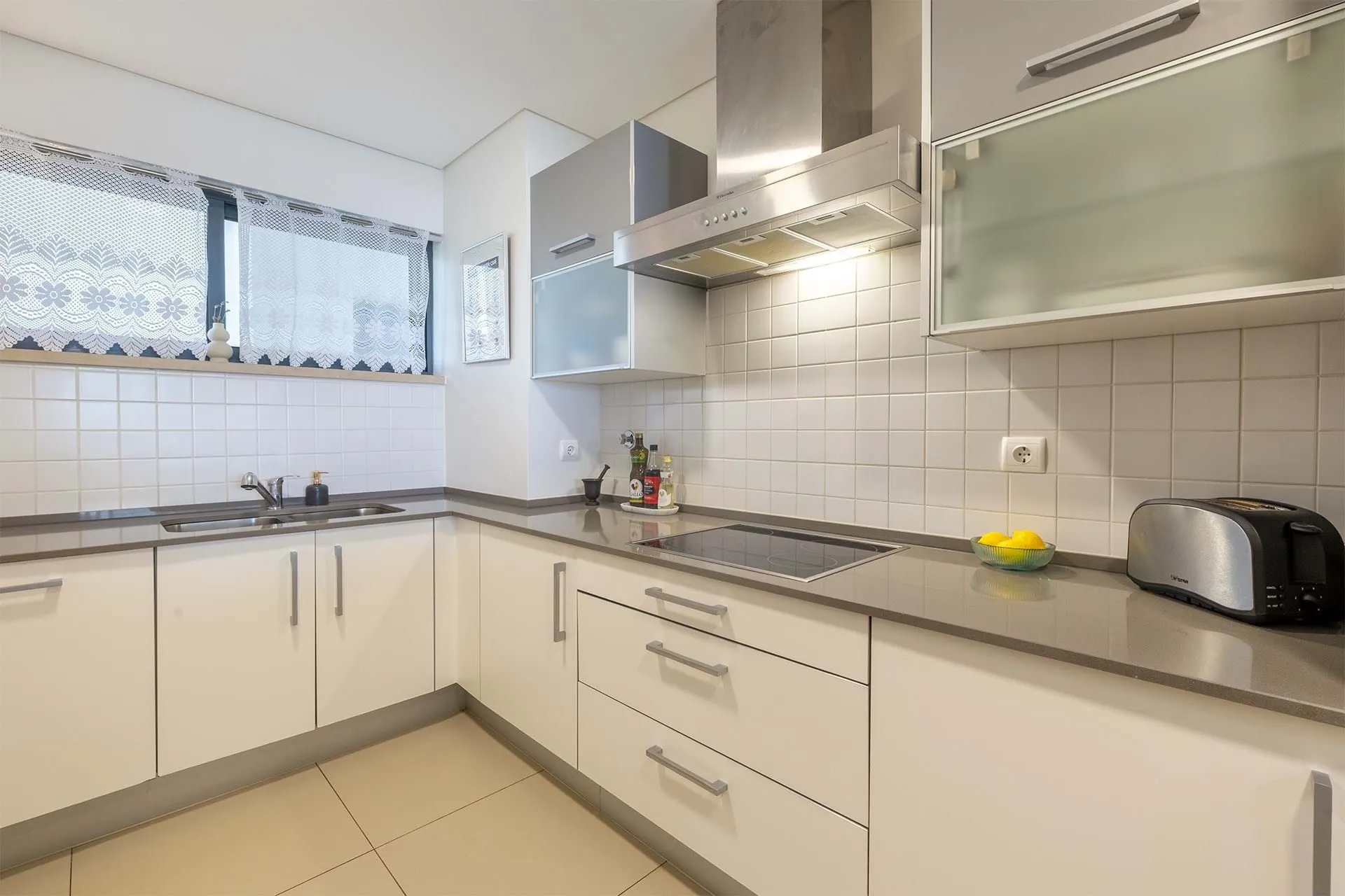 Stunning Penthouse Apartment with Sea Views near Lagos Marina 13