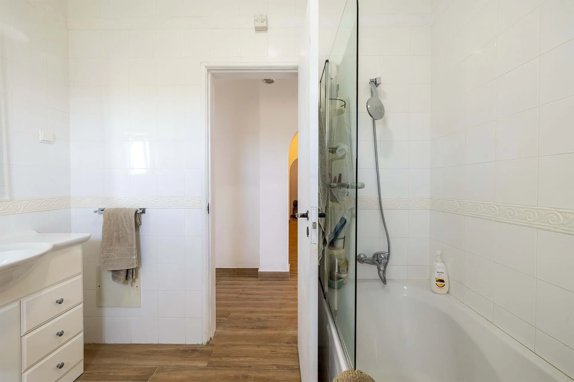 TRANQUIL 4 BEDS ALGARVE VILLA WITH PANORAMIC VIEWS NEAR VIBRANT LAGOS 21