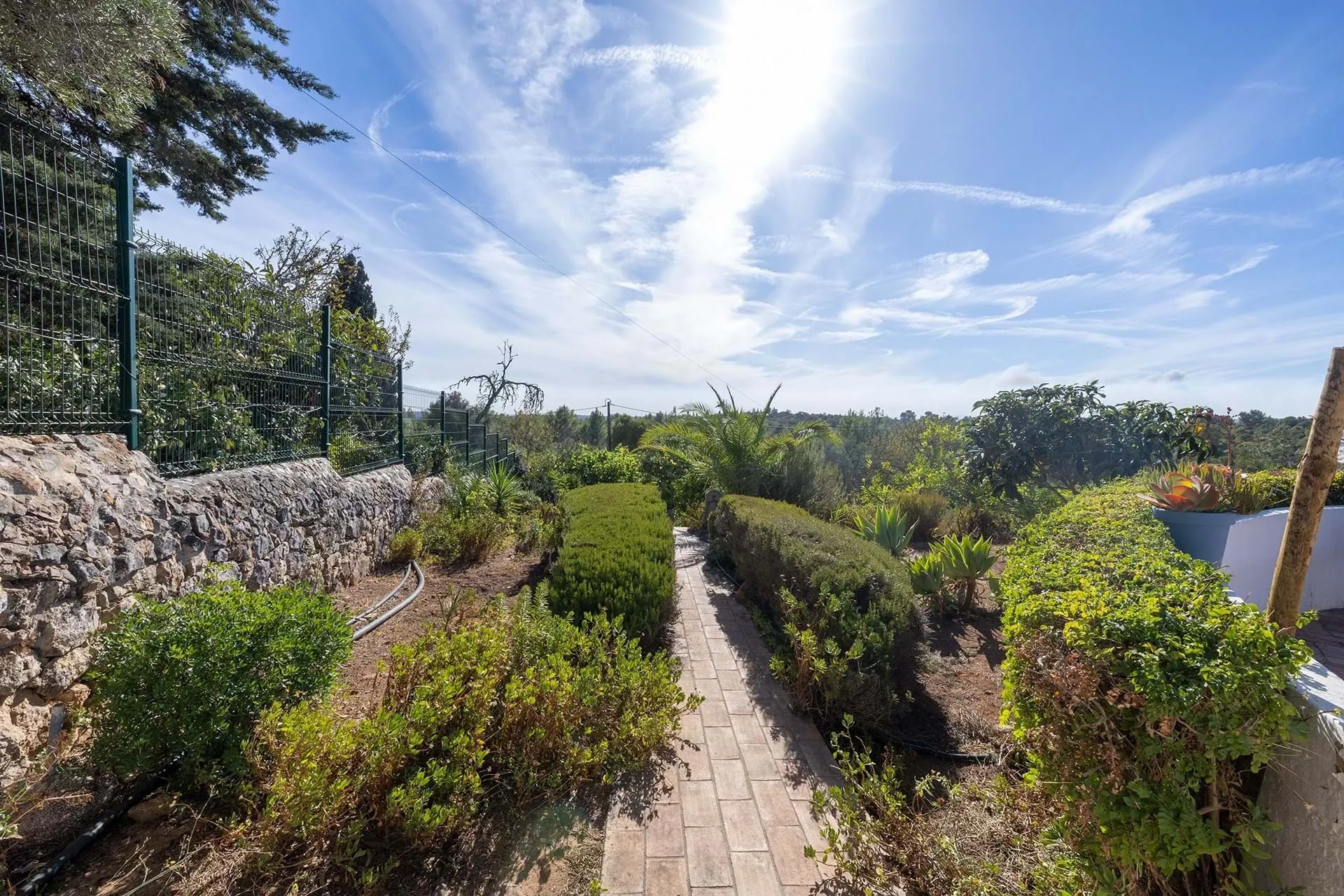 TRANQUIL 4 BEDS ALGARVE VILLA WITH PANORAMIC VIEWS NEAR VIBRANT LAGOS 39