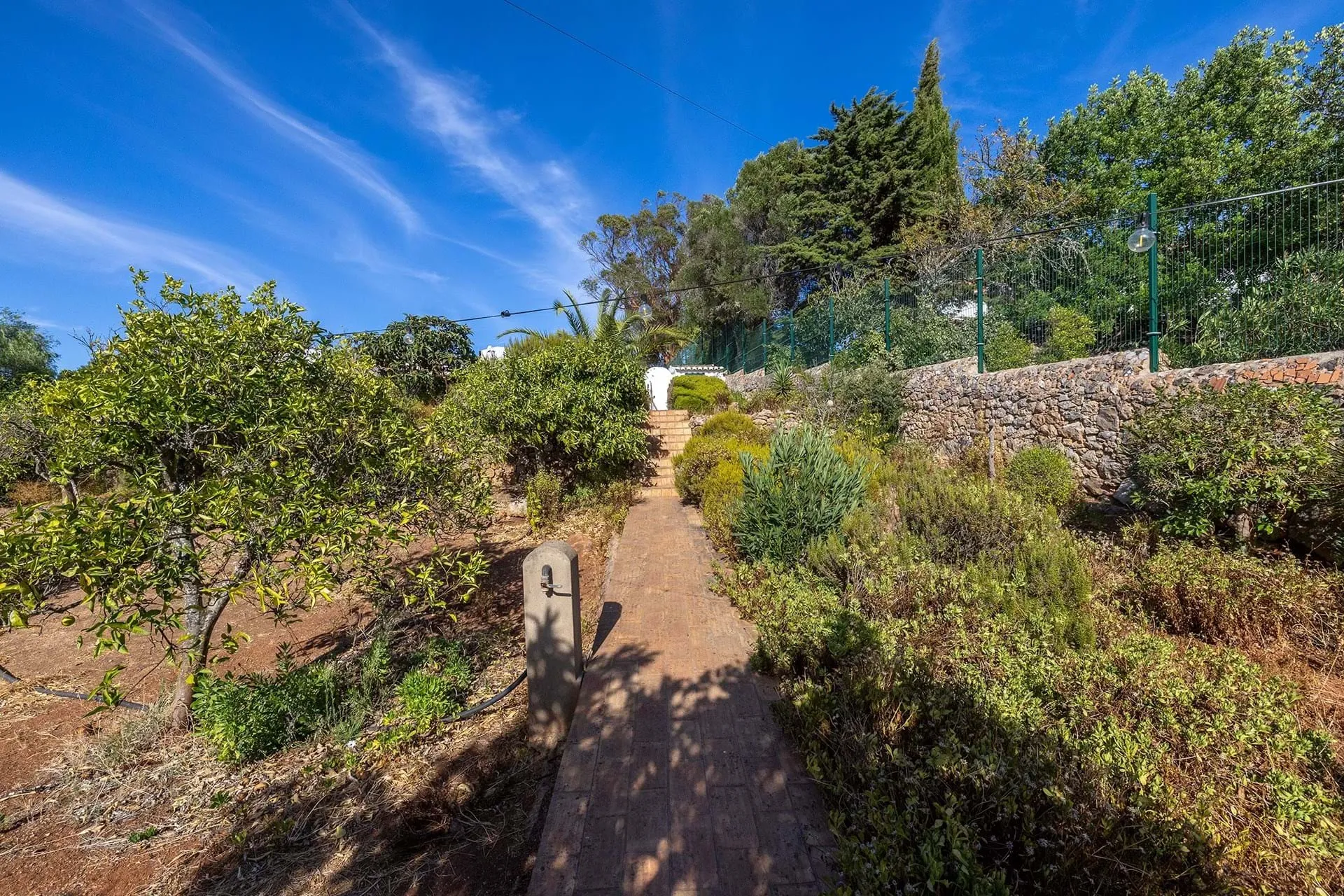 TRANQUIL 4 BEDS ALGARVE VILLA WITH PANORAMIC VIEWS NEAR VIBRANT LAGOS 40