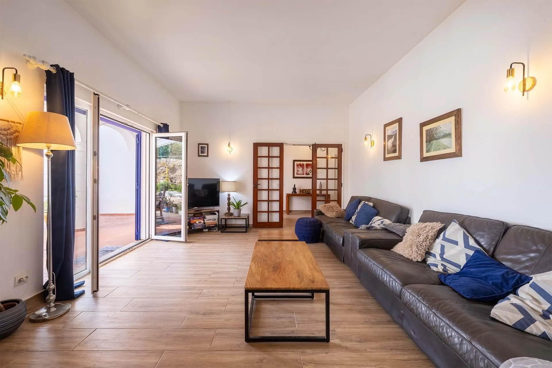 TRANQUIL 4 BEDS ALGARVE VILLA WITH PANORAMIC VIEWS NEAR VIBRANT LAGOS 5