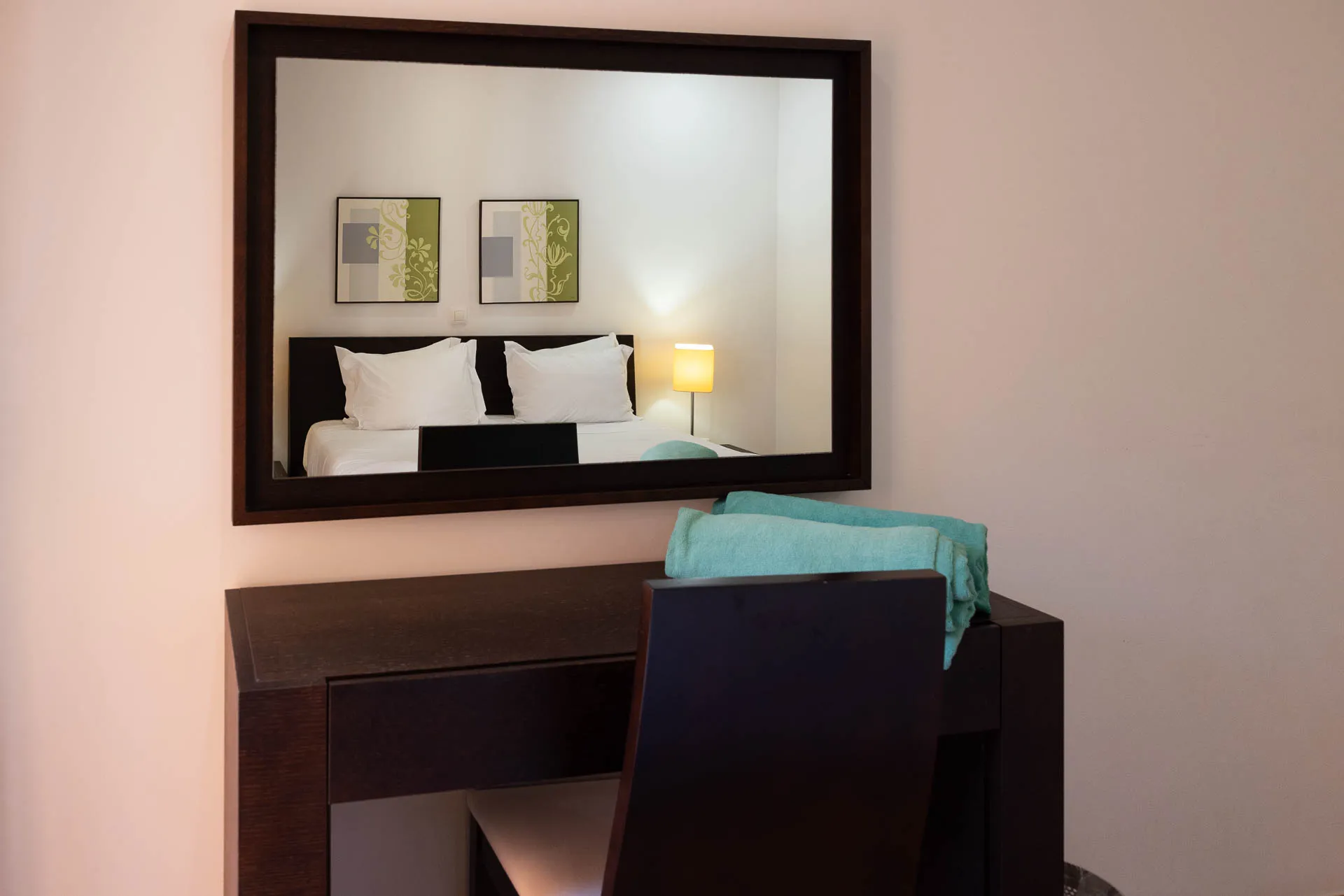 Turnkey Investment or Dream Holiday Home Luxurious T2 Apartment in Baía da Luz Praia da Luz 19