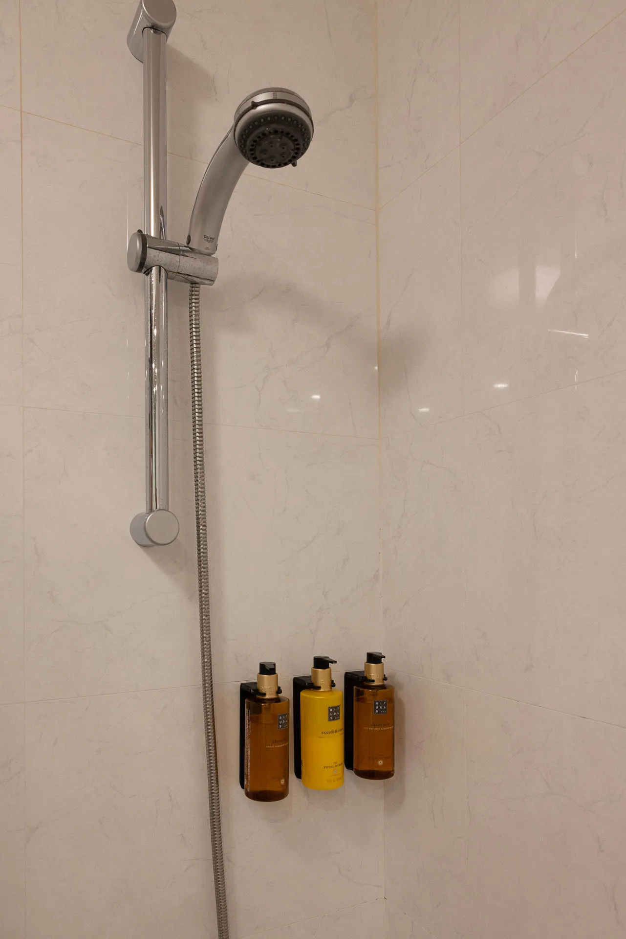 Turnkey Investment or Dream Holiday Home Luxurious T2 Apartment in Baía da Luz Praia da Luz 21