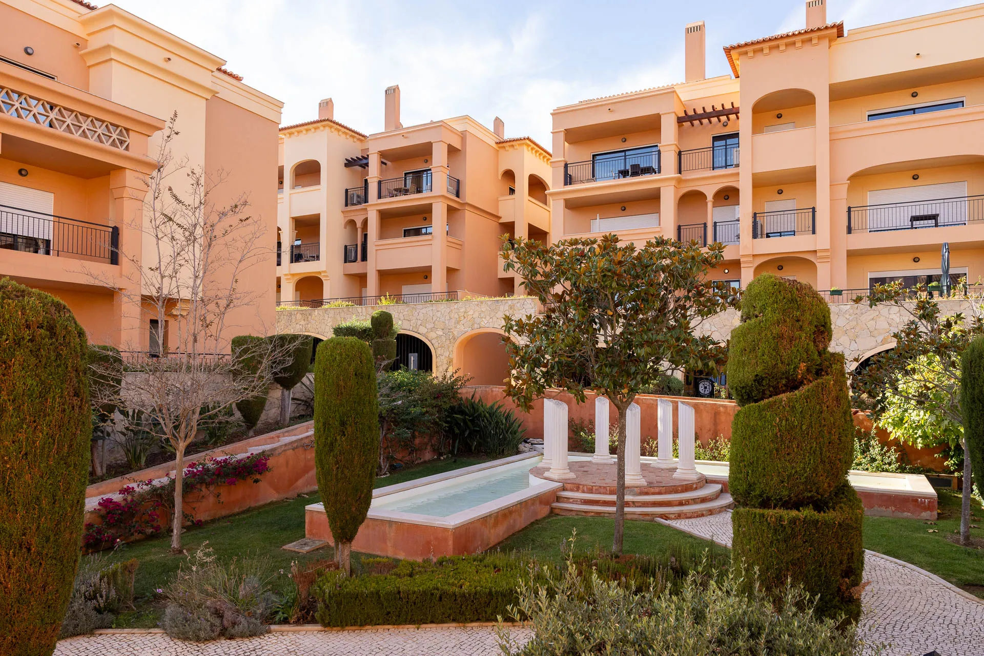 Turnkey Investment or Dream Holiday Home Luxurious T2 Apartment in Baía da Luz Praia da Luz 32