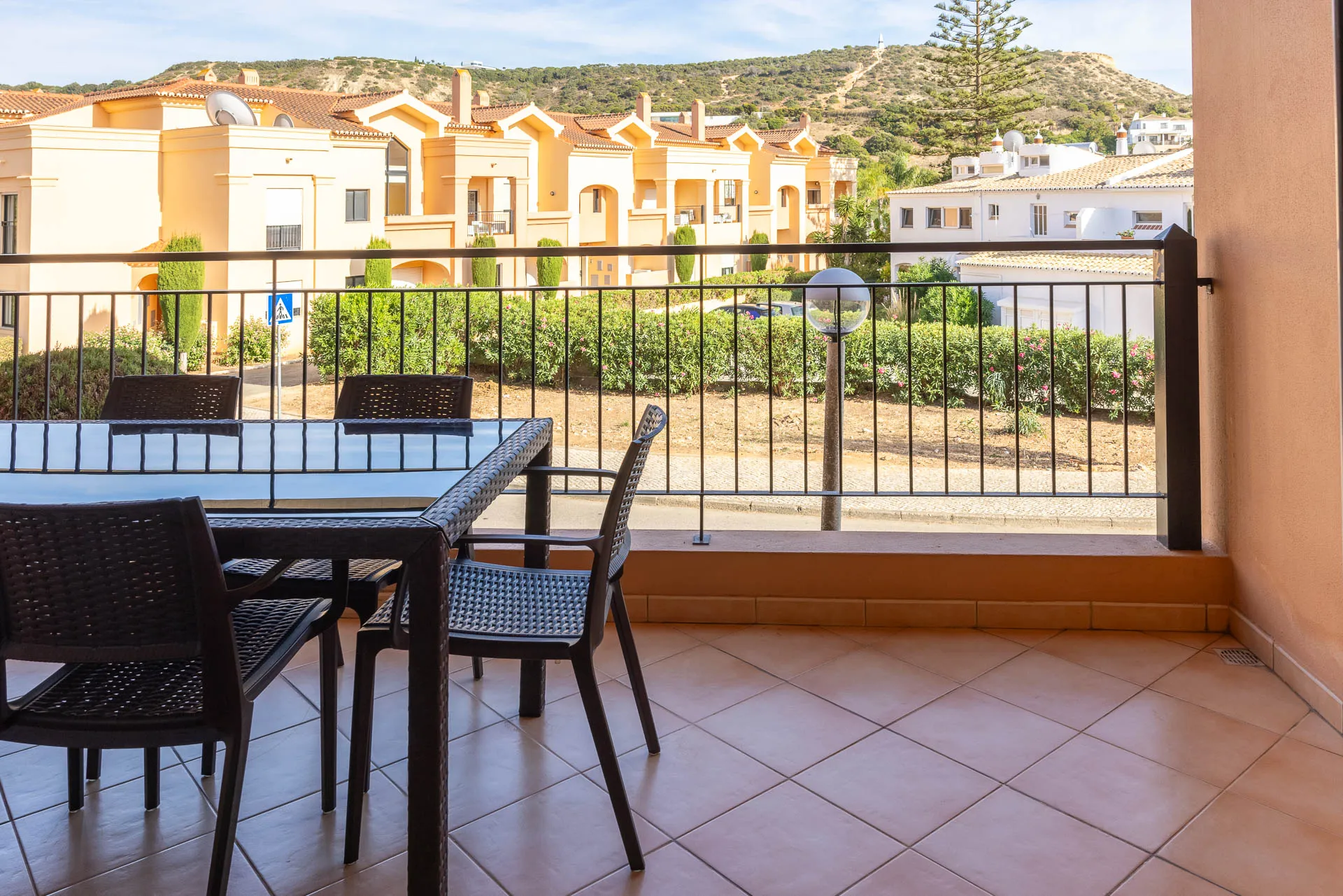Turnkey Investment or Dream Holiday Home Luxurious T2 Apartment in Baía da Luz Praia da Luz 5