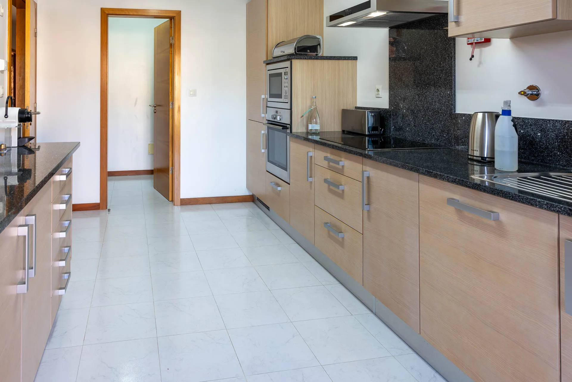 Turnkey Investment or Dream Holiday Home Luxurious T2 Apartment in Baía da Luz Praia da Luz 8