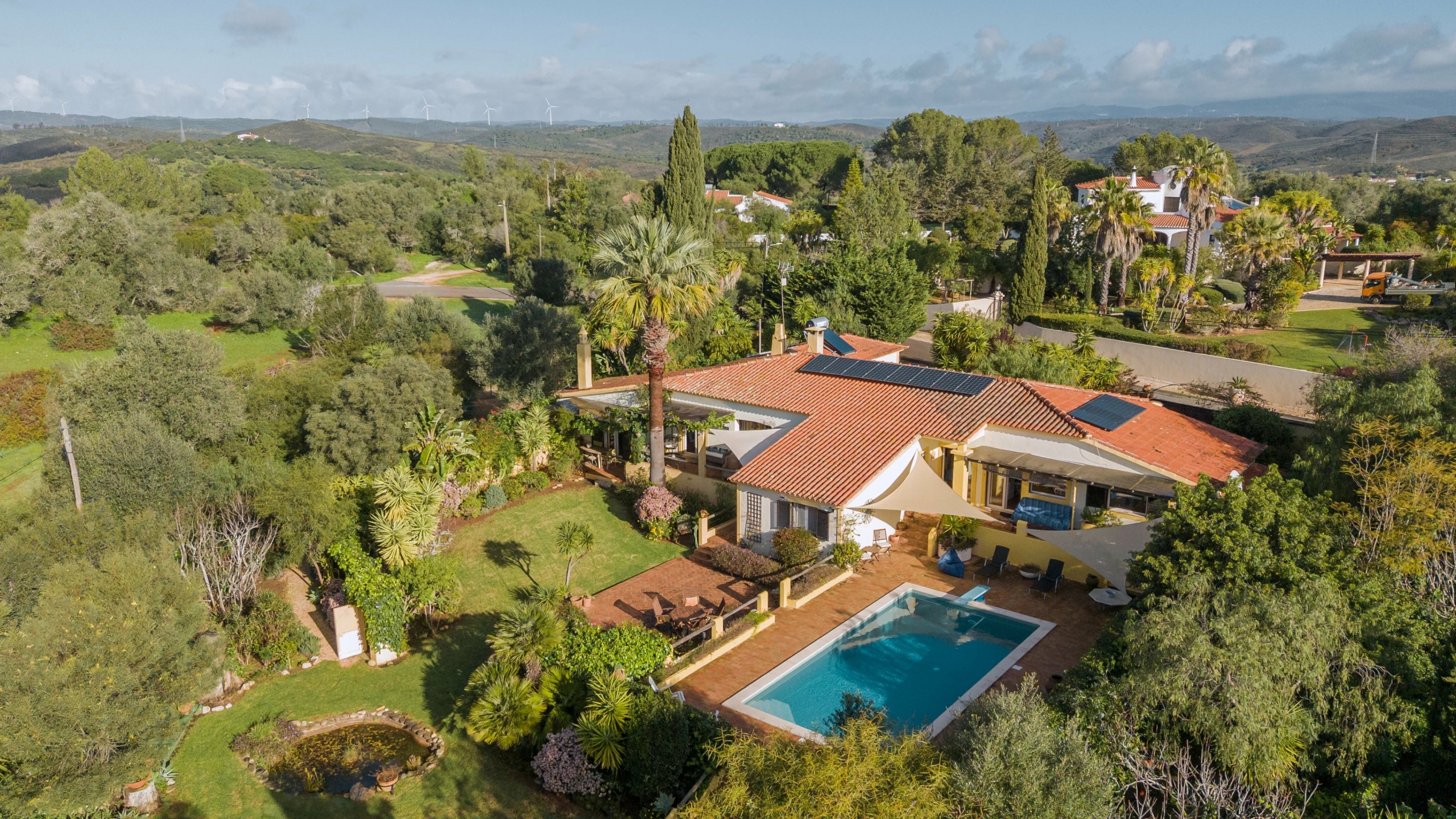 4 + 1 Bedroom Countryside Villa with Sauna, Pool and Stunning Gardens