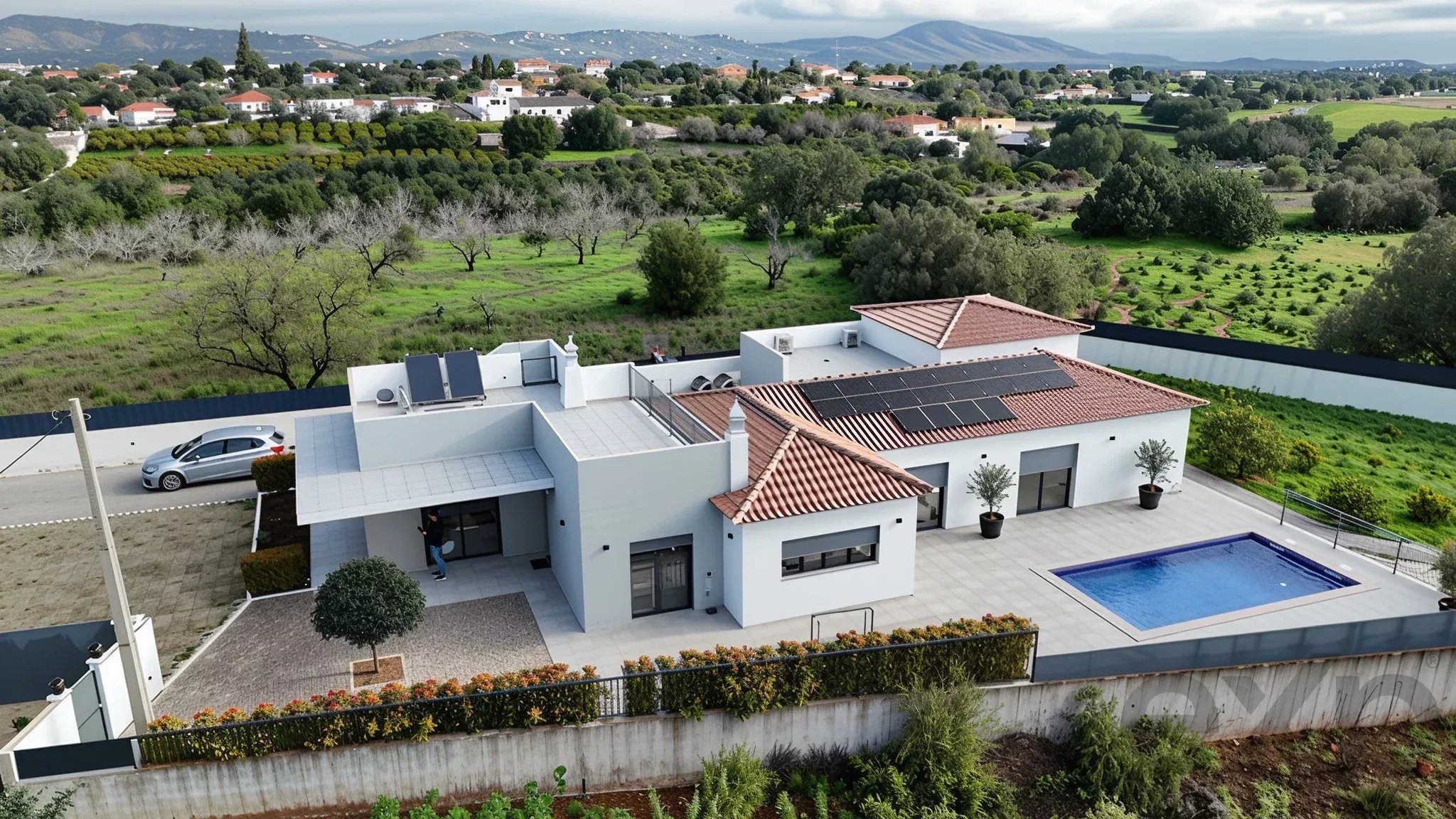 4 Bedroom Villa with Pool