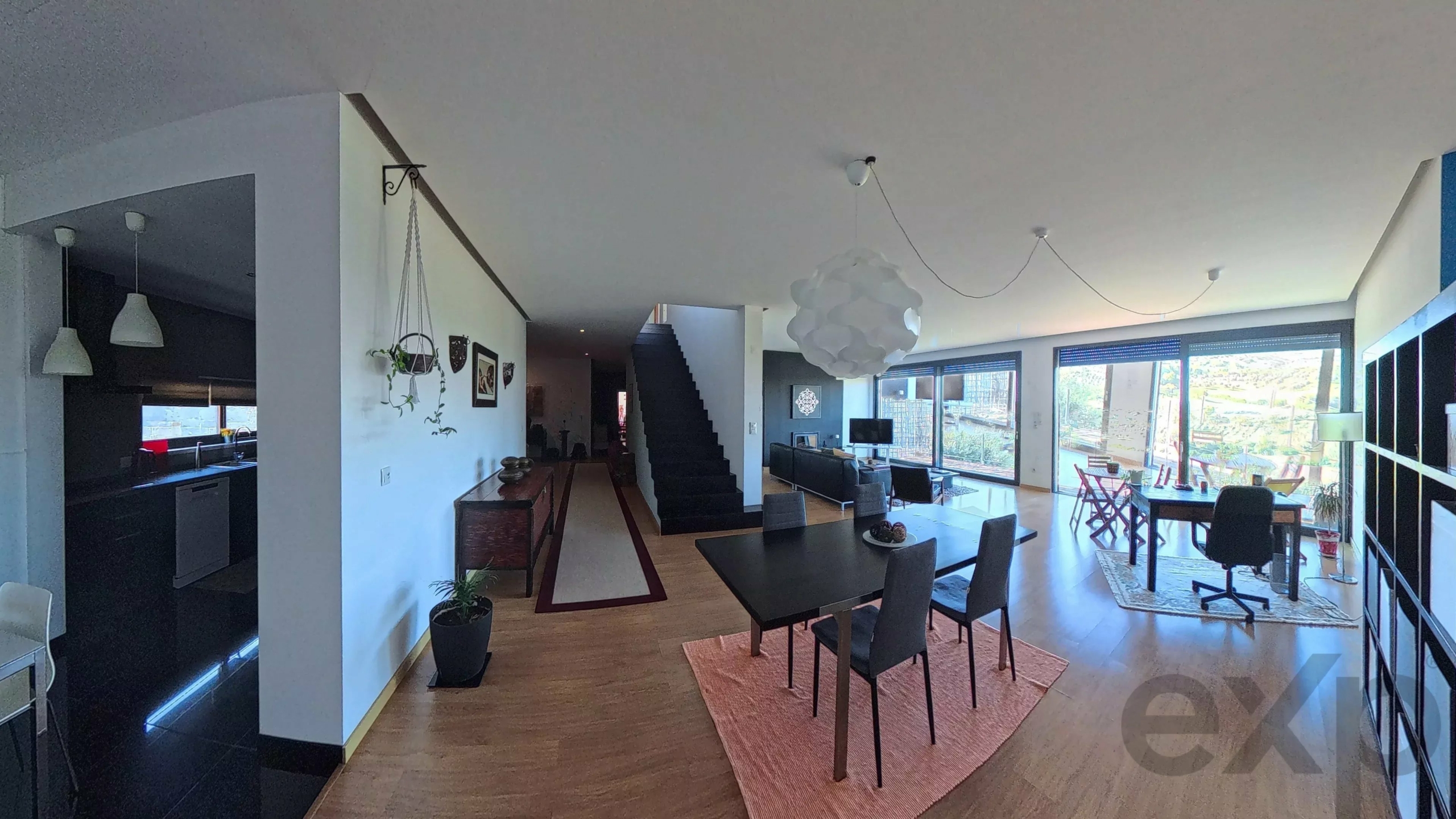 5-Bedroom House in the country side (2 dwellings 3-bedroom + 2-bedroom)
