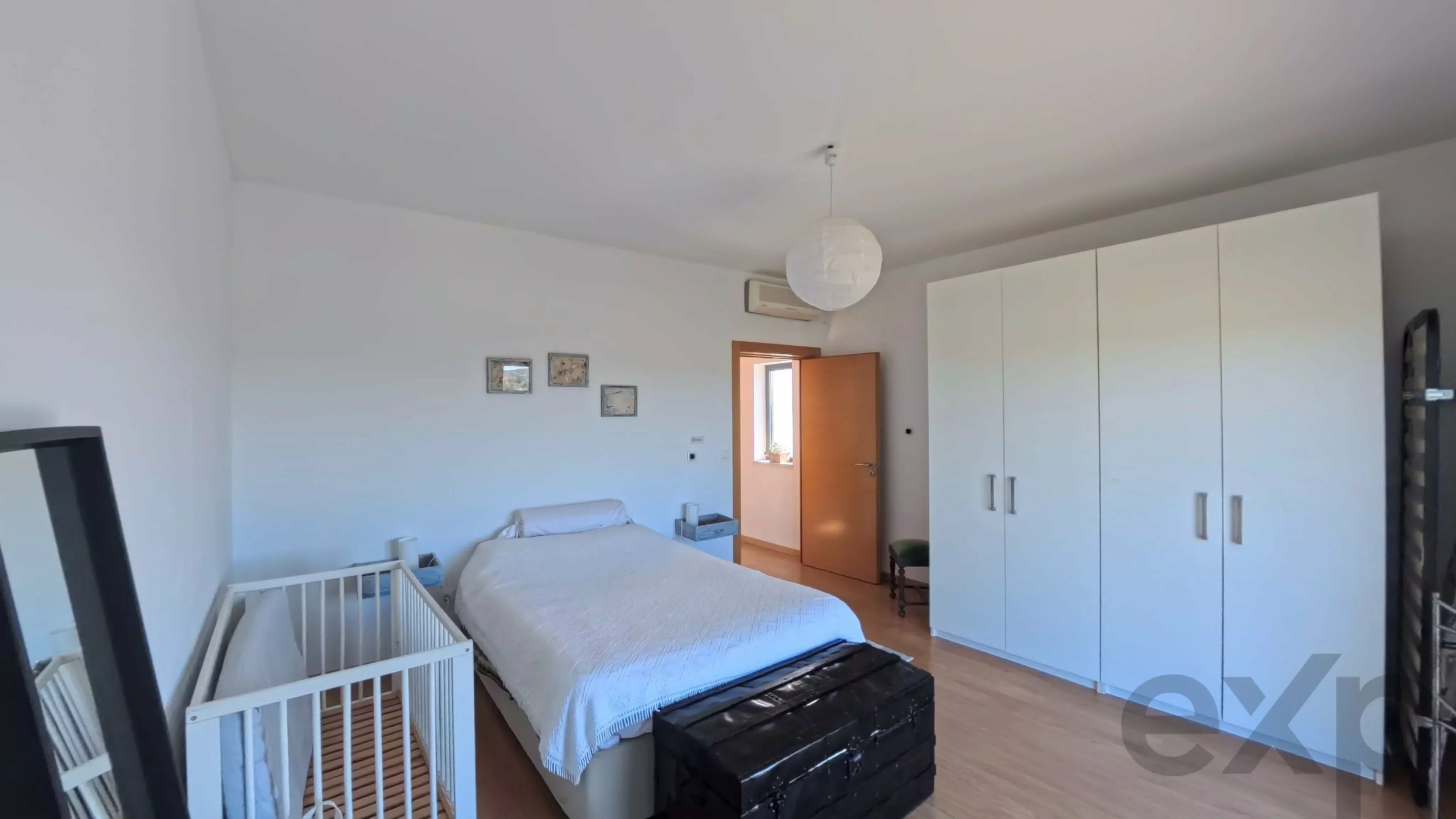 5-Bedroom House in the country side (2 dwellings 3-bedroom + 2-bedroom)
