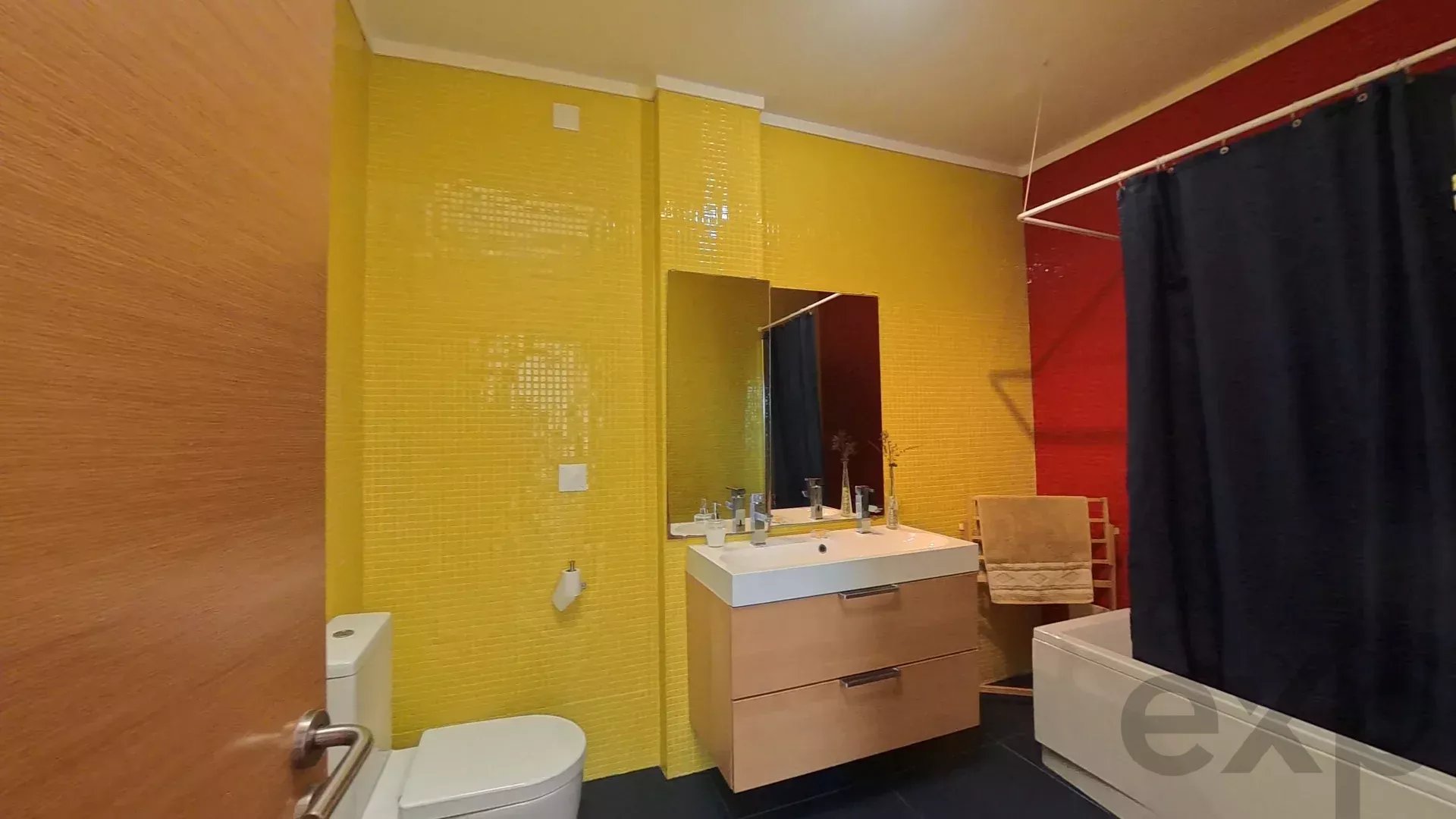 5-Bedroom House in the country side (2 dwellings 3-bedroom + 2-bedroom)