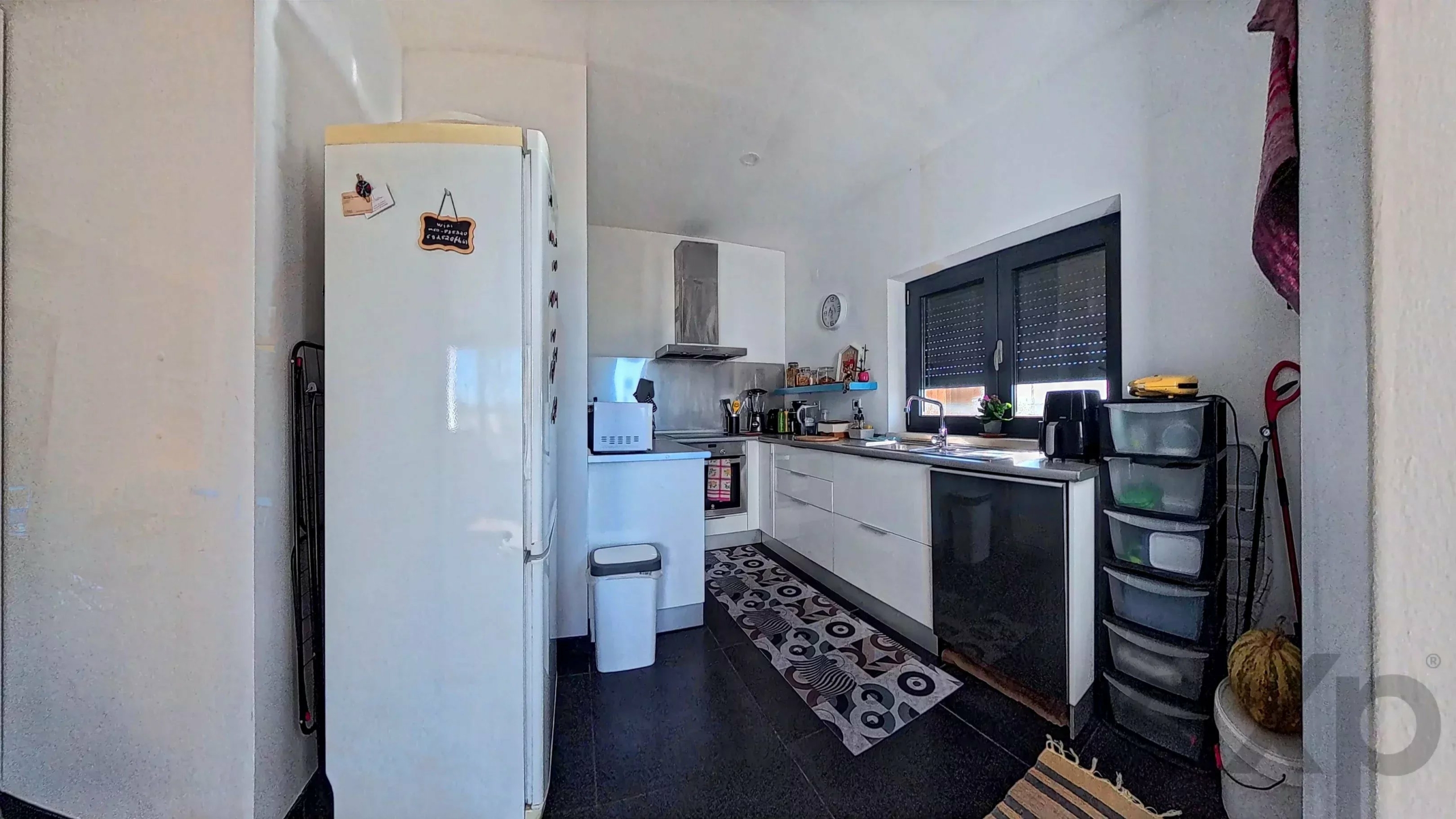 5-Bedroom House in the country side (2 dwellings 3-bedroom + 2-bedroom)
