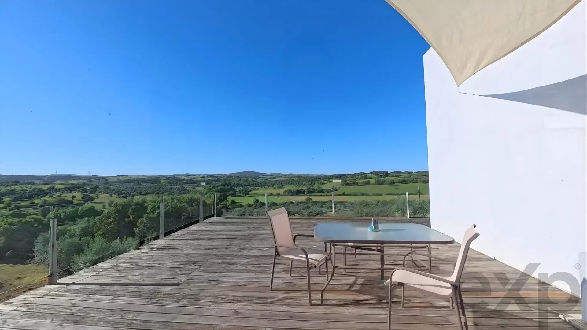 5-Bedroom House in the country side (2 dwellings 3-bedroom + 2-bedroom)
