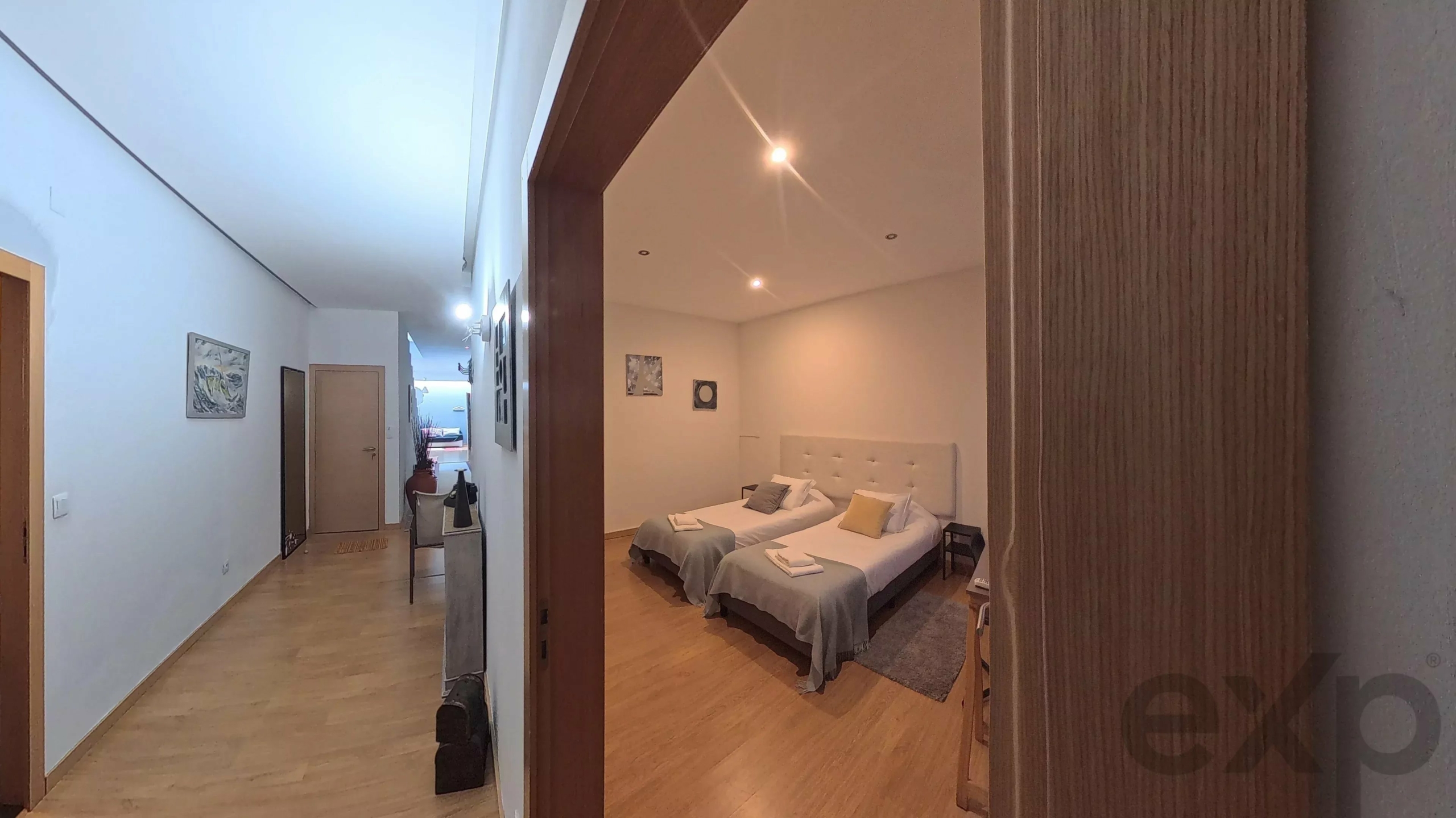 5-Bedroom House in the country side (2 dwellings 3-bedroom + 2-bedroom)