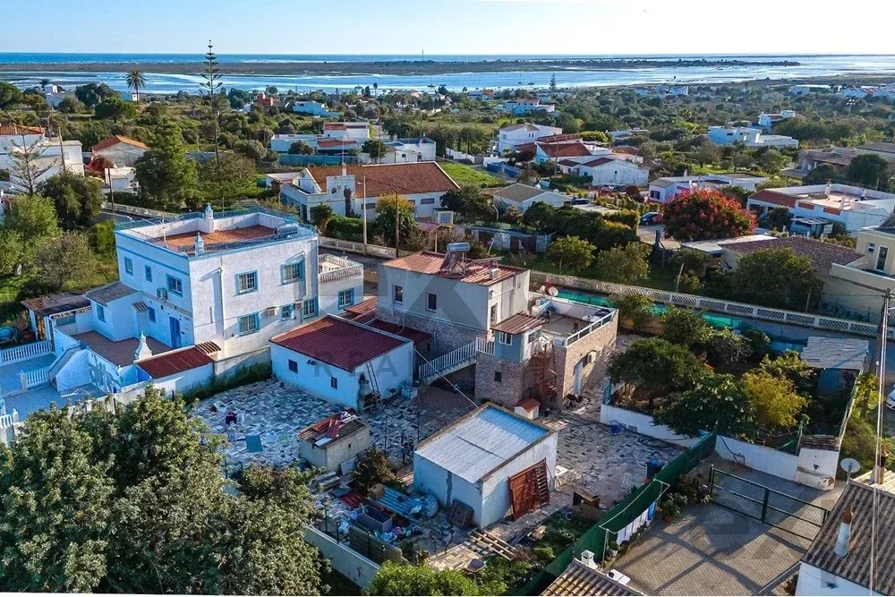 2-bedr. house on 658m2 plot next to Ria Formosa