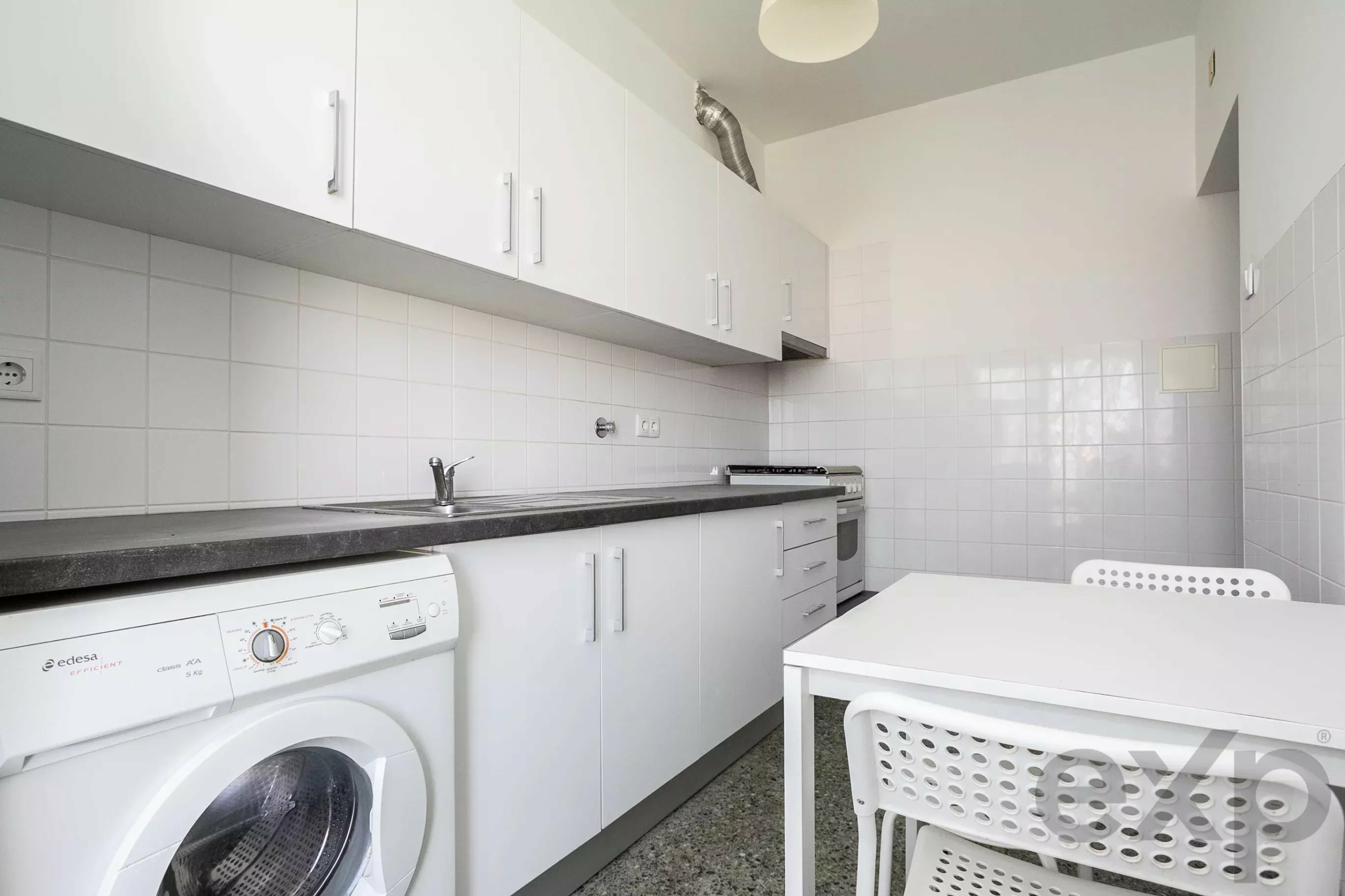 Two-Bedroom Apartment in the Centre of Tavira, in Need of Renovation