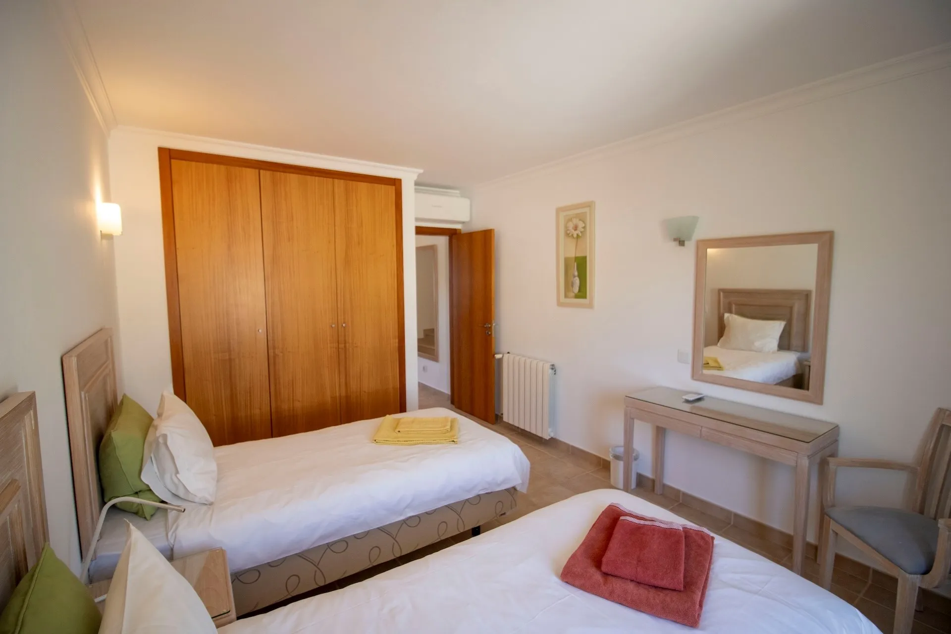 29_a5e4b289-1d38-4af4-b031-b9a4baa7899a Sea-View Four-Bed House, Short Walk to Praia da Luz Beach