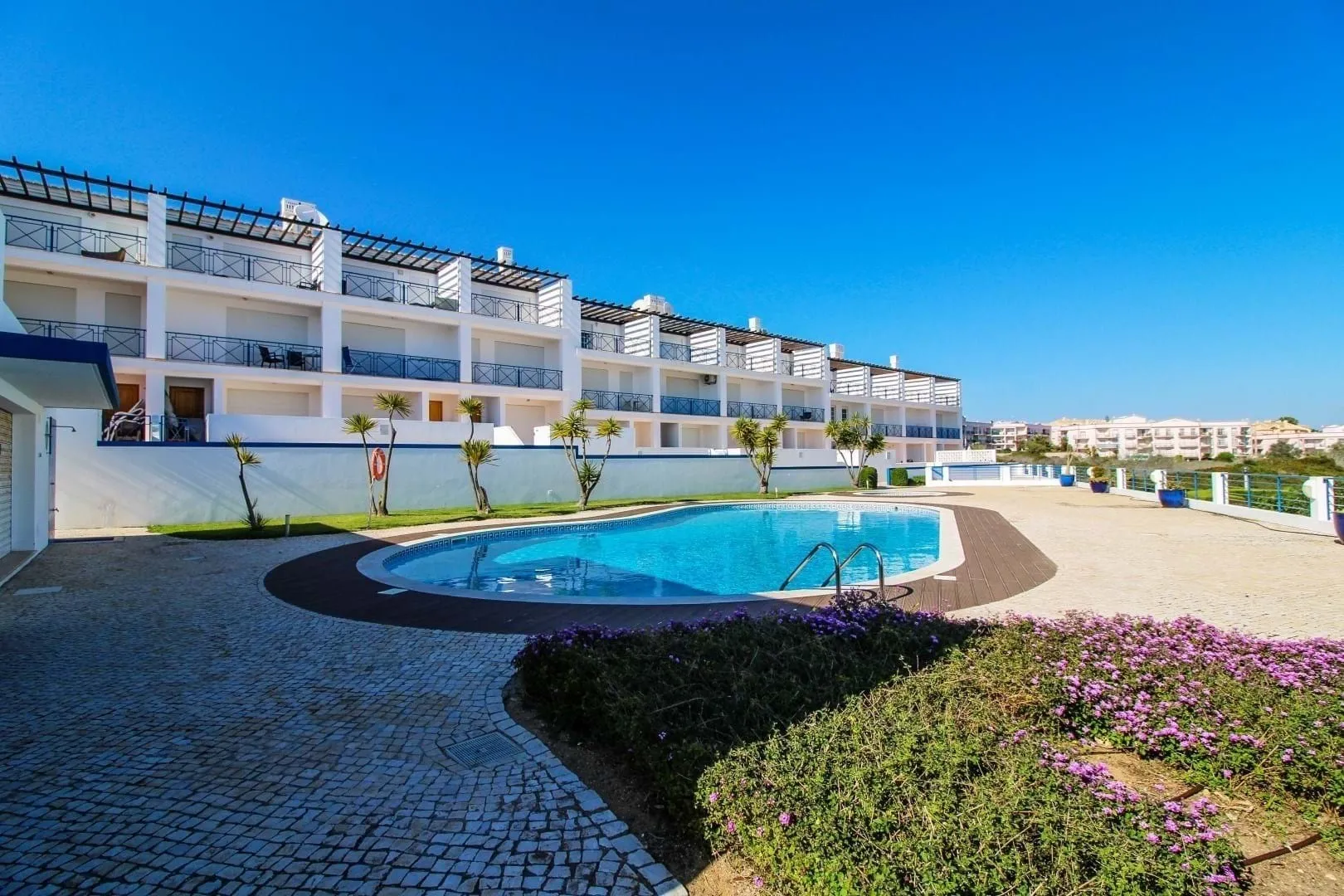 2_9aede383-5fc4-4ab4-bd1d-130fad608f70 Sea-View Four-Bed House, Short Walk to Praia da Luz Beach