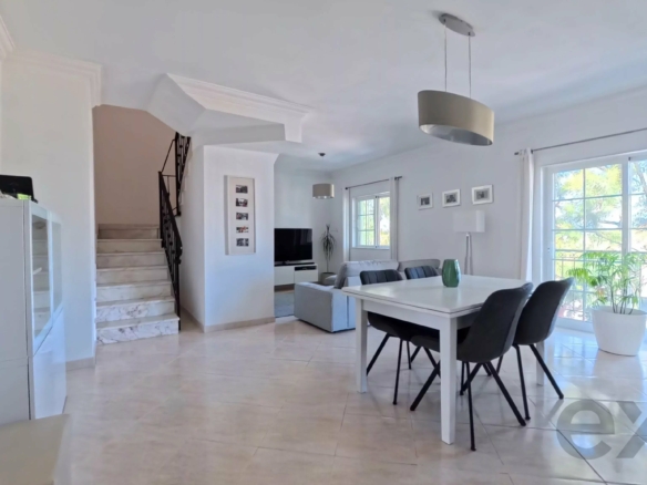 4-Bedroom Duplex Apartment in Almancil